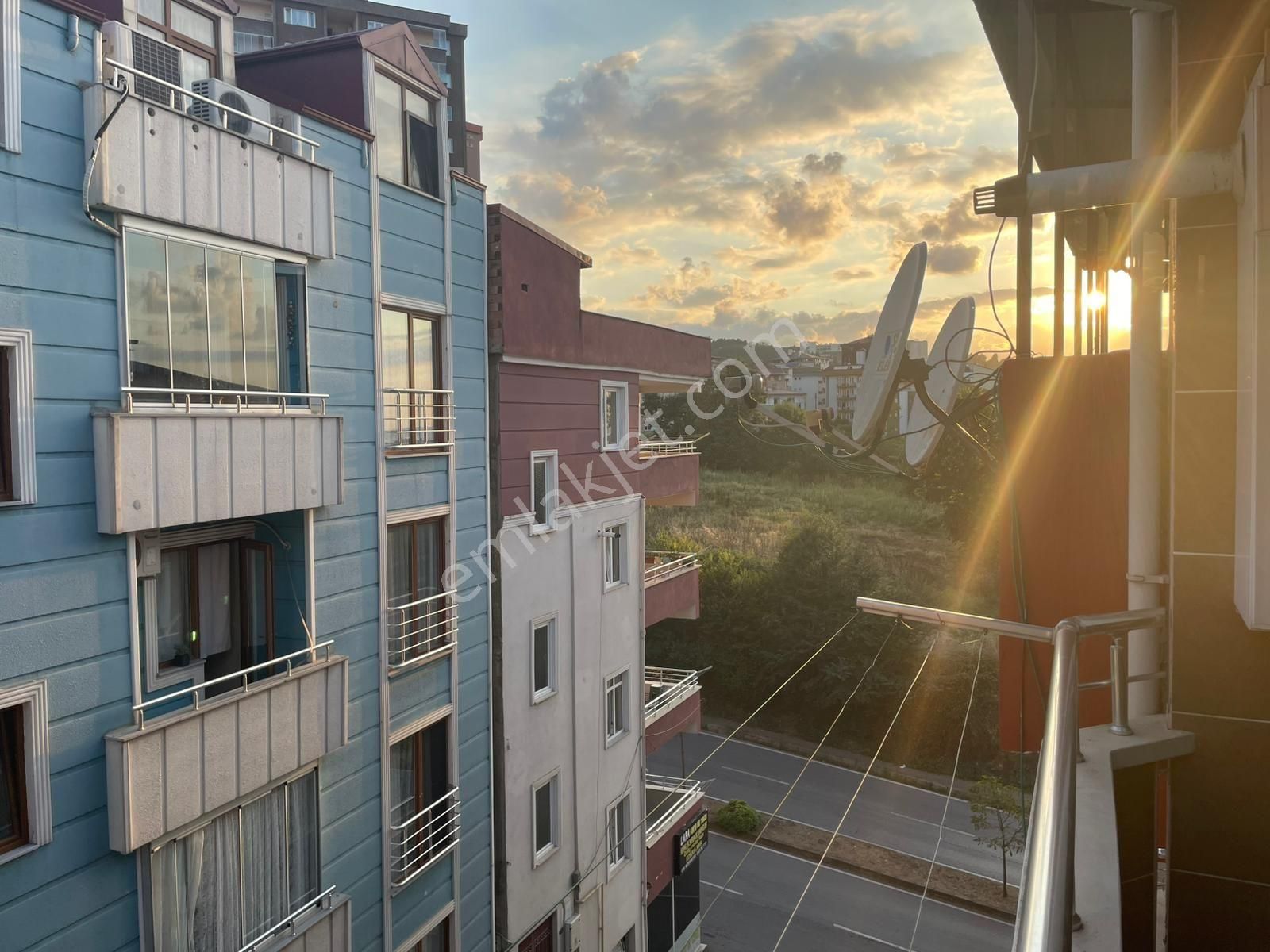 Trabzon Pelıtlıde Anayola Yakın Kiralık 3+1 - Görsel 23