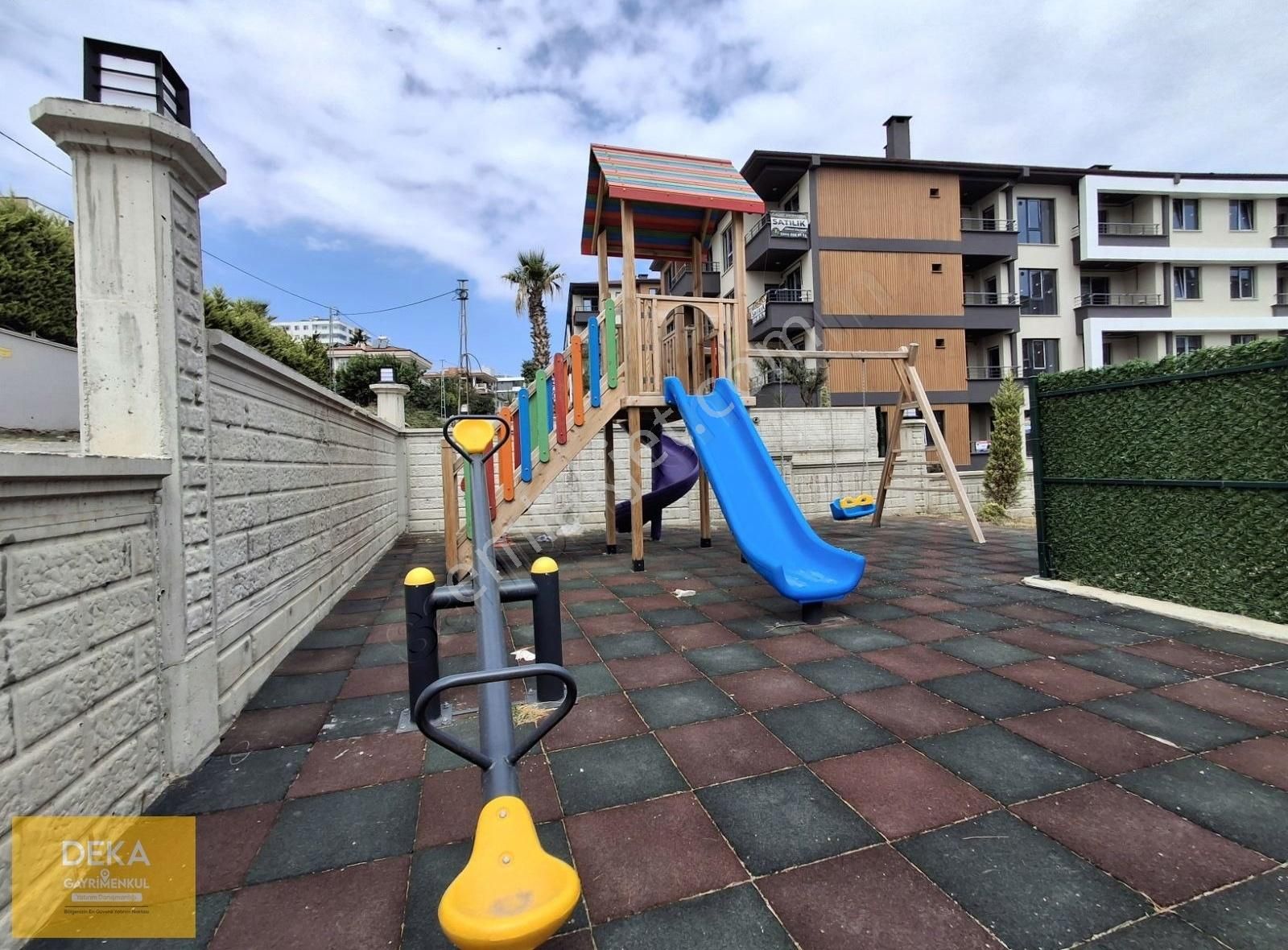 Deka Gayrimenkul'den Körfez'de Havuzlu Sitede Satılık 2+1 Daire - Görsel 2