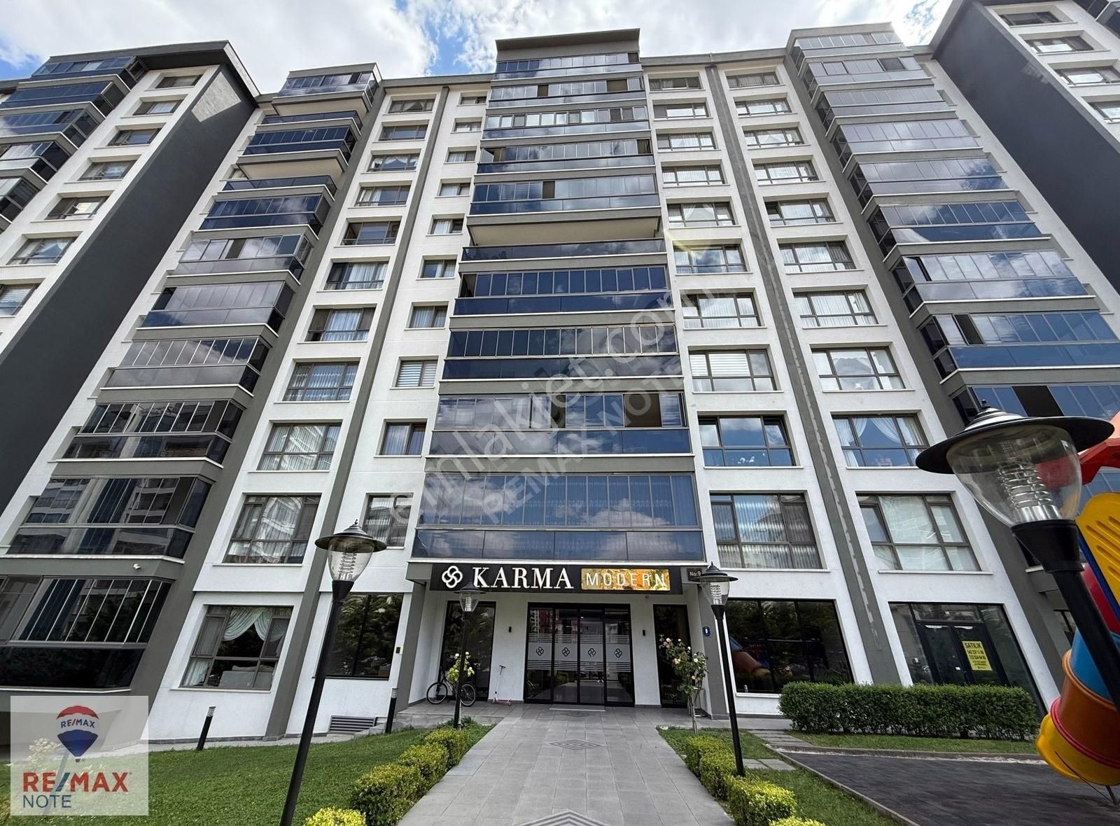Eryaman Şehit Osman Avcı Karma Modern Sitesi Satılık 4+1 Daire