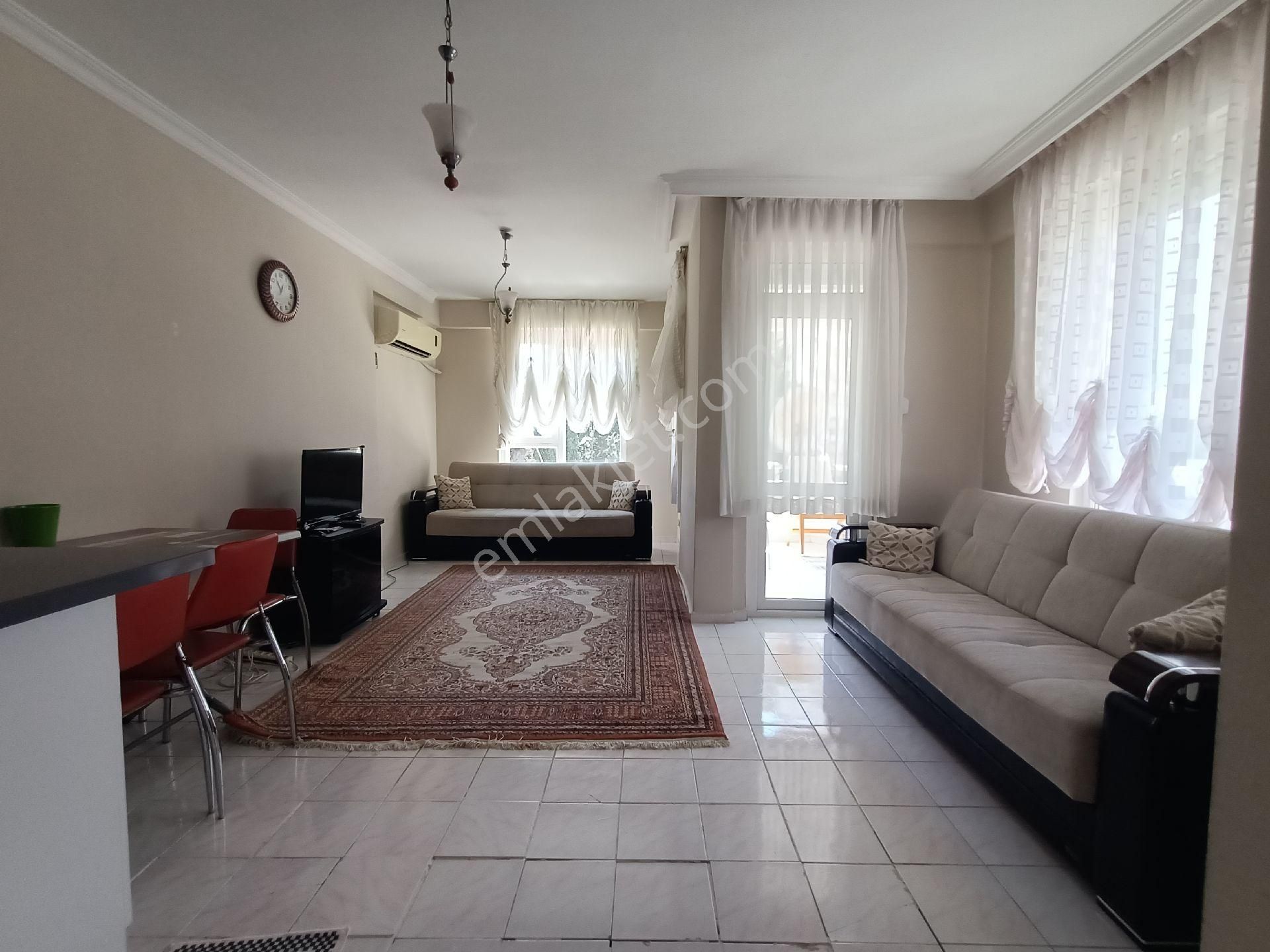 Antalya Fenerde Havuzlu Güvenlikli Sitede Katta Satılık Daire