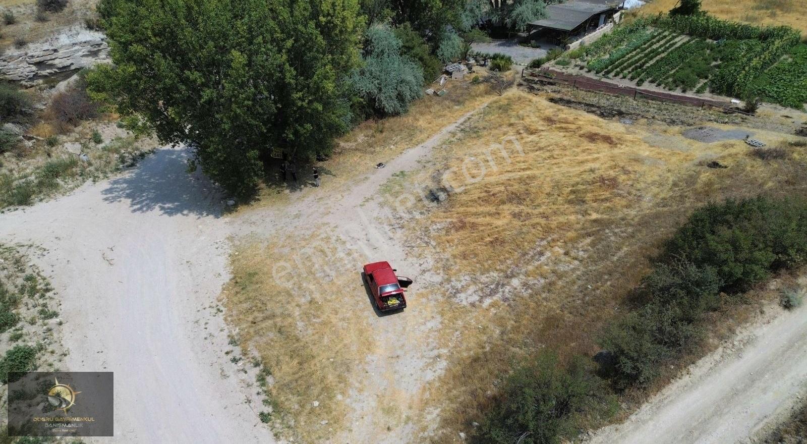 Göreme Zemi Vadisi 2040 M2 Köşe Başı Parsel - Görsel 20