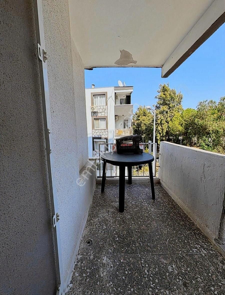 Üniversiteye Ve Üçkuyular Metroya Yakın Full Eşyalı Kiralık
