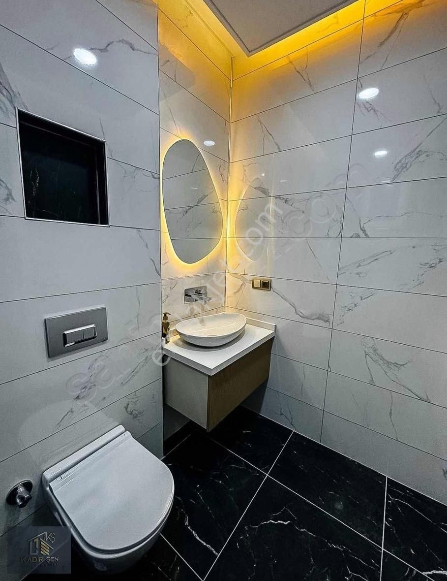 Kadir Şen Gayrimenkul'den Kiralık Lüx Eşyalı 1+1 Daire