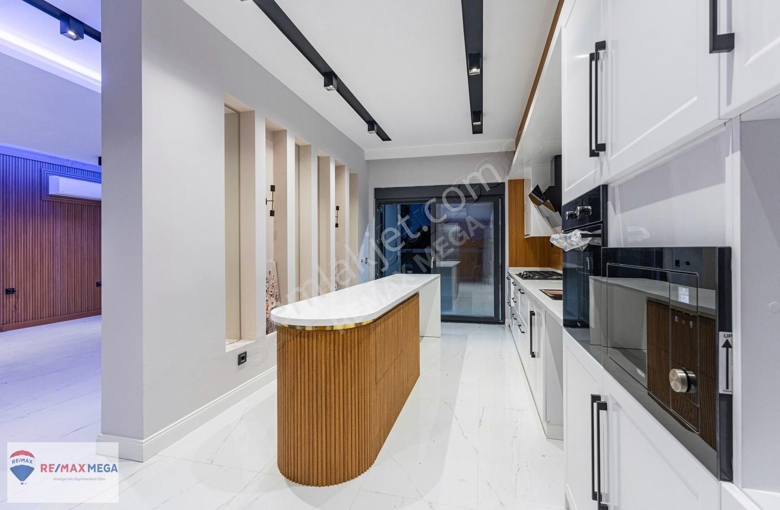 Döşemealtı Sky Garden Sitesi'nde 5+1 Özel Havuzlu Villa - Görsel 16