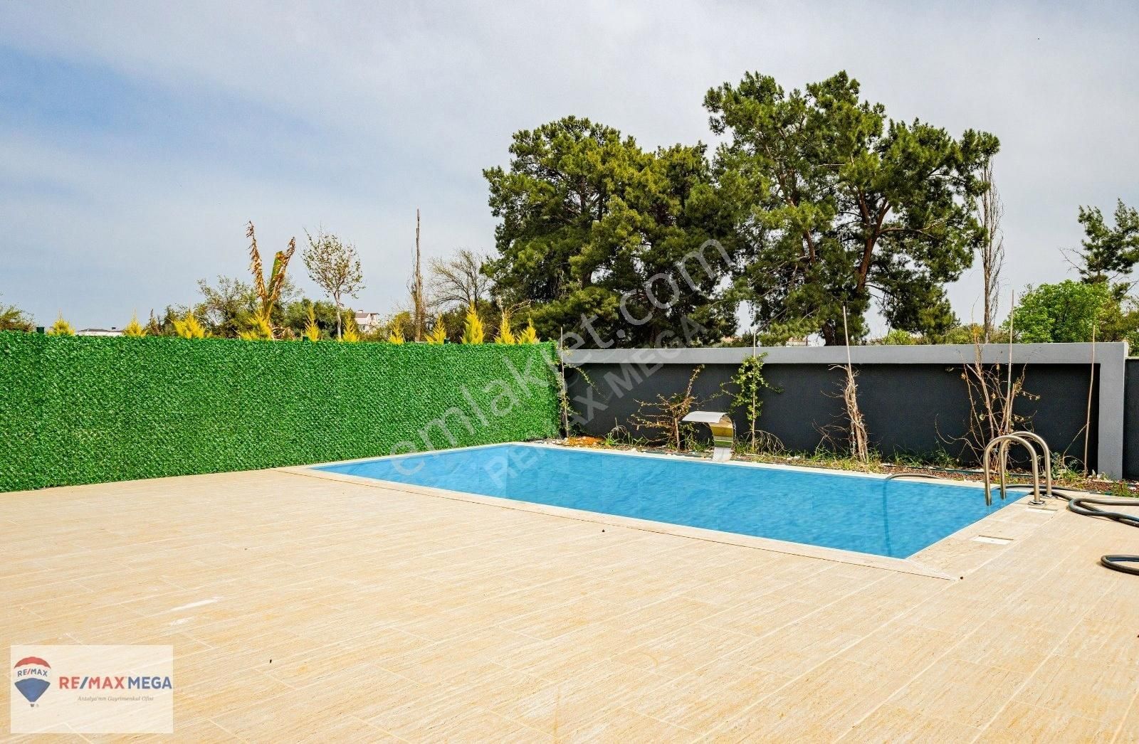 Döşemealtı Sky Garden Sitesi'nde 5+1 Özel Havuzlu Villa - Görsel 18