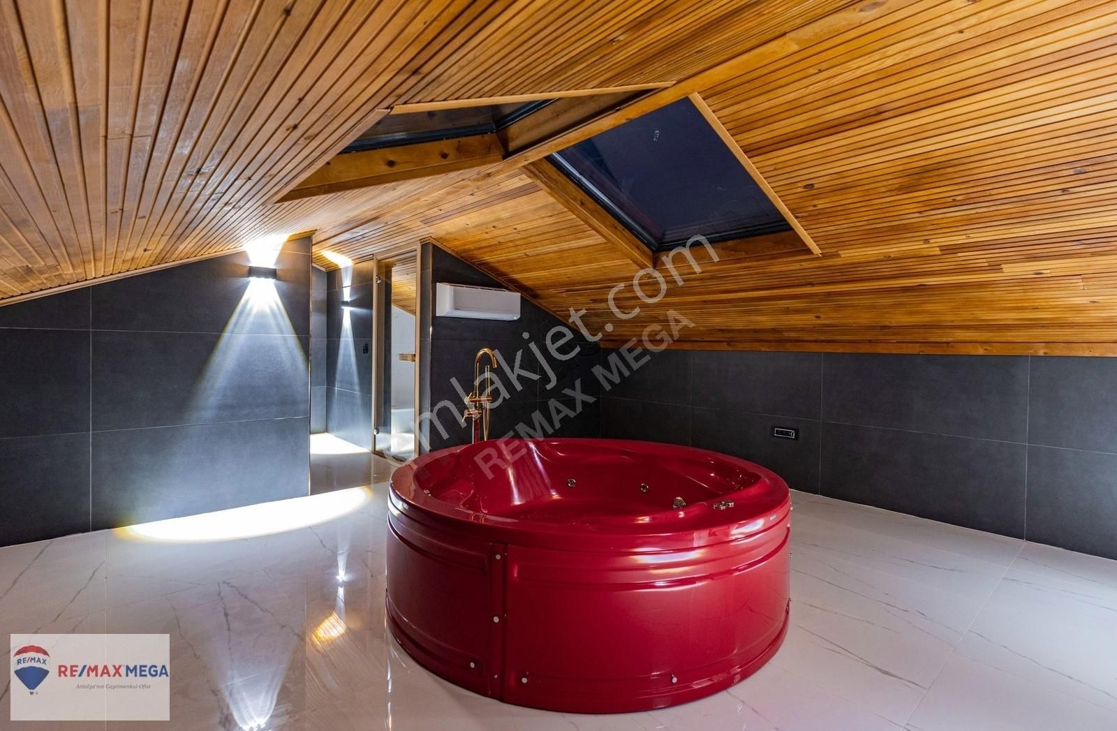 Döşemealtı Sky Garden Sitesi'nde 5+1 Özel Havuzlu Villa - Görsel 32