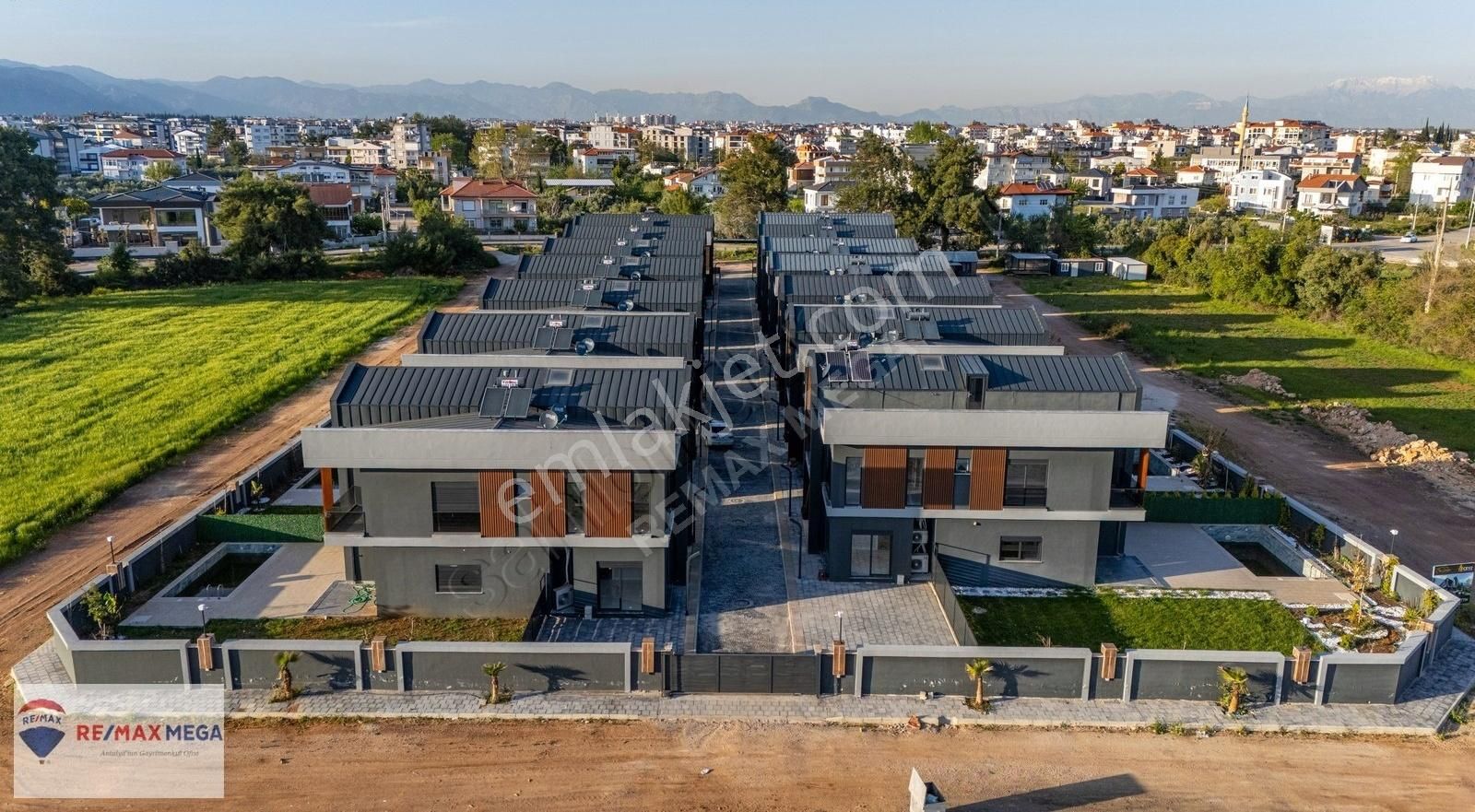 Döşemealtı Sky Garden Sitesi'nde 5+1 Özel Havuzlu Villa - Görsel 13