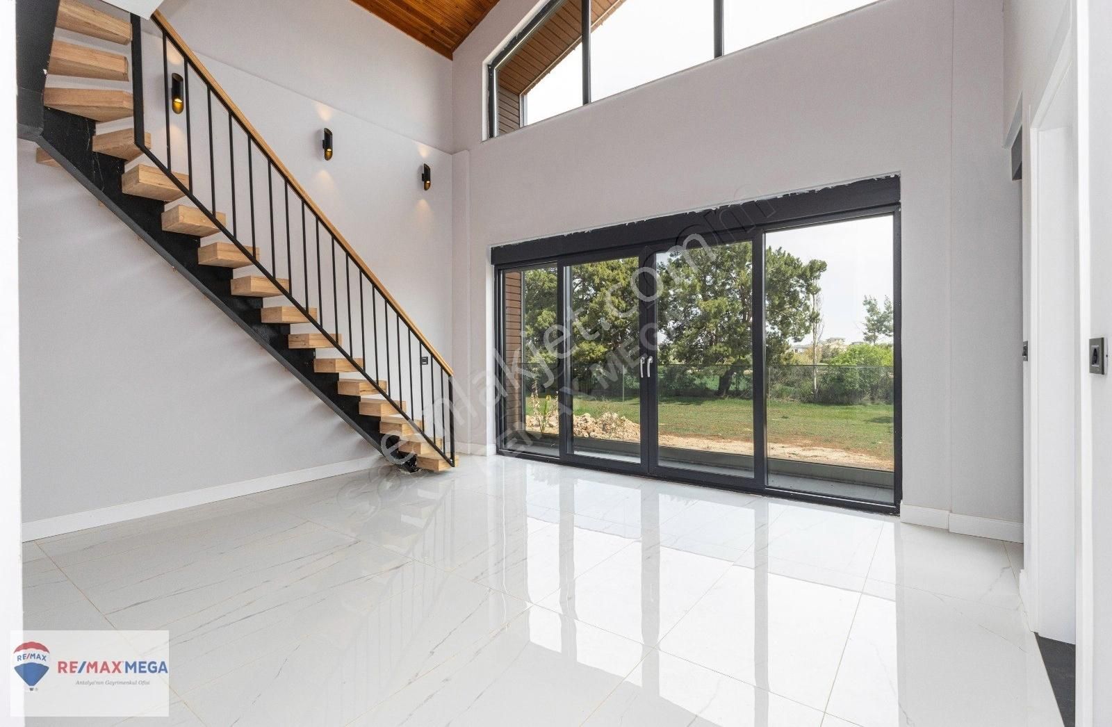 Döşemealtı Sky Garden Sitesi'nde 5+1 Özel Havuzlu Villa - Görsel 9