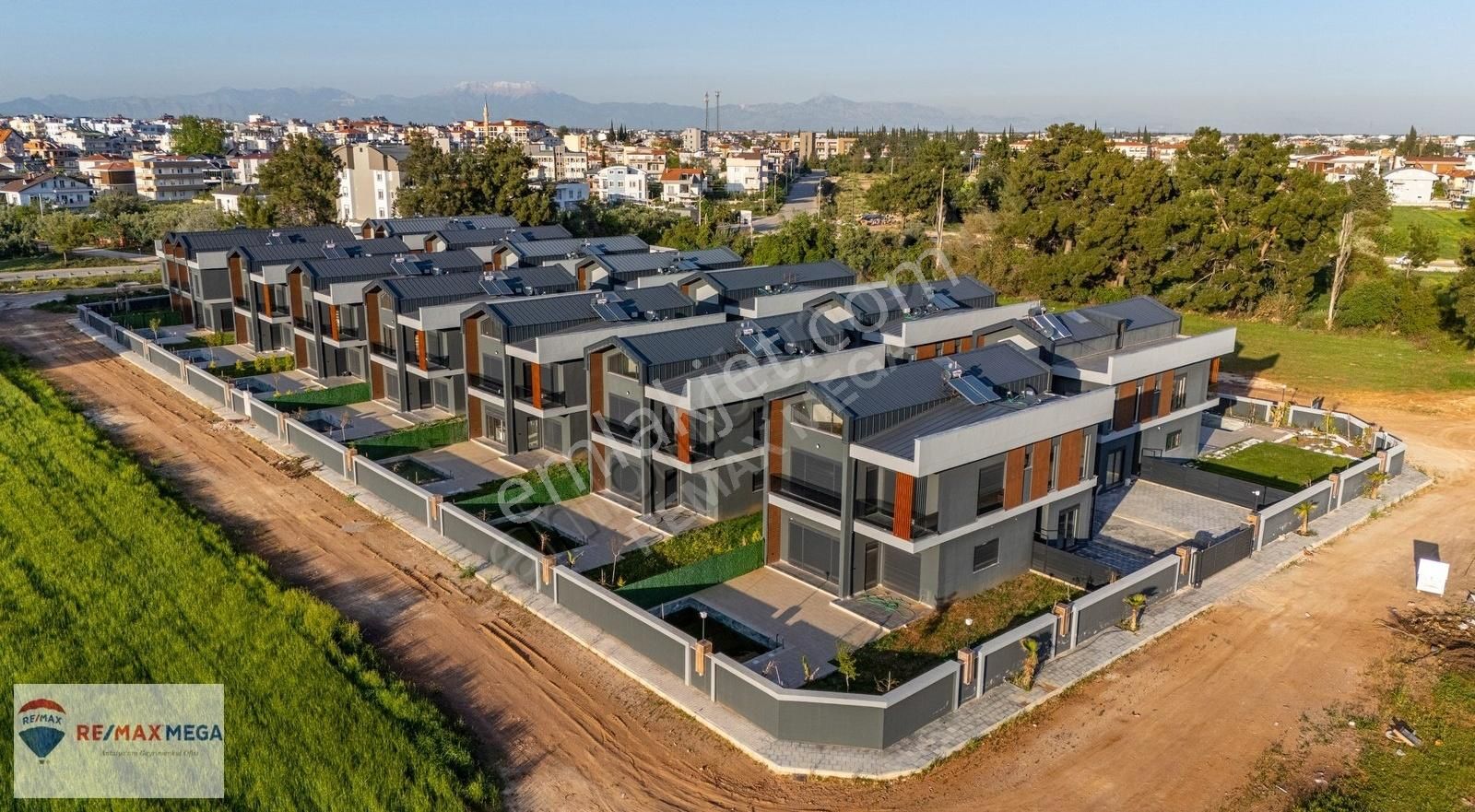 Döşemealtı Sky Garden Sitesi'nde 5+1 Özel Havuzlu Villa - Görsel 31