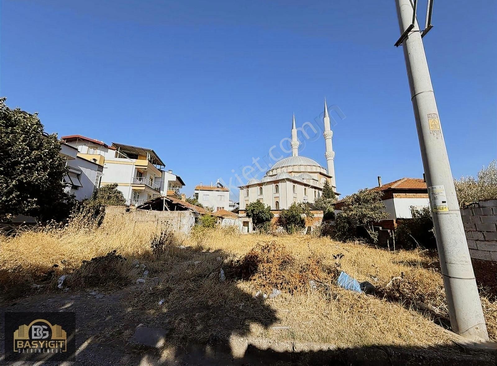 Reşatbey Mah.aksa Cami Yakını 581 M2 Satılık Arsa - Görsel 4