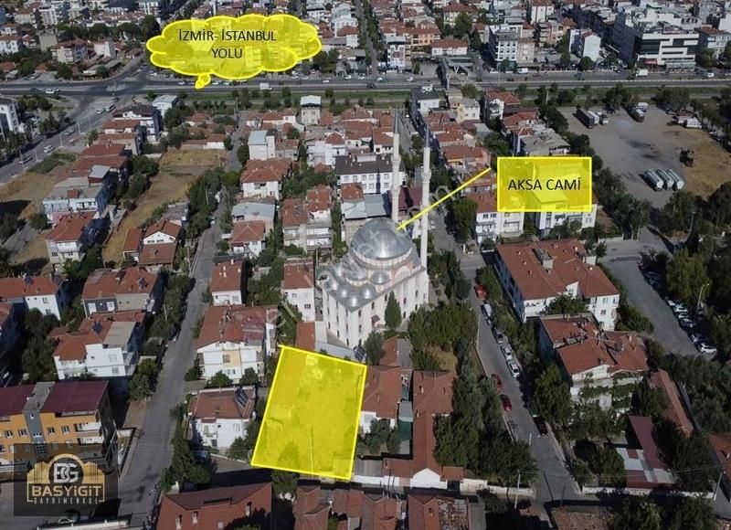 Reşatbey Mah.aksa Cami Yakını 581 M2 Satılık Arsa
