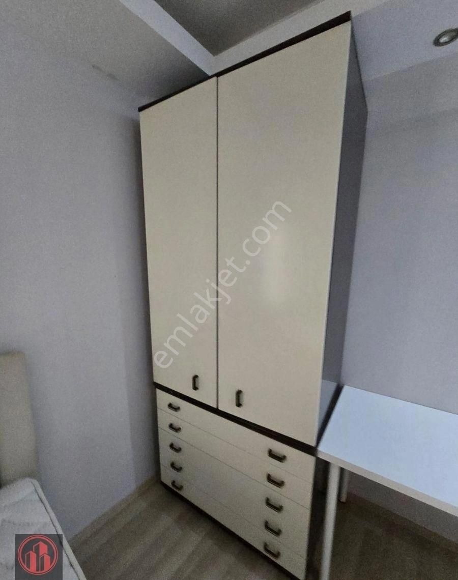 Balçovada Ata Caddesinde Doğalgazlı, Asansörlü, Eşyalı Kiralık 3+1 Daire