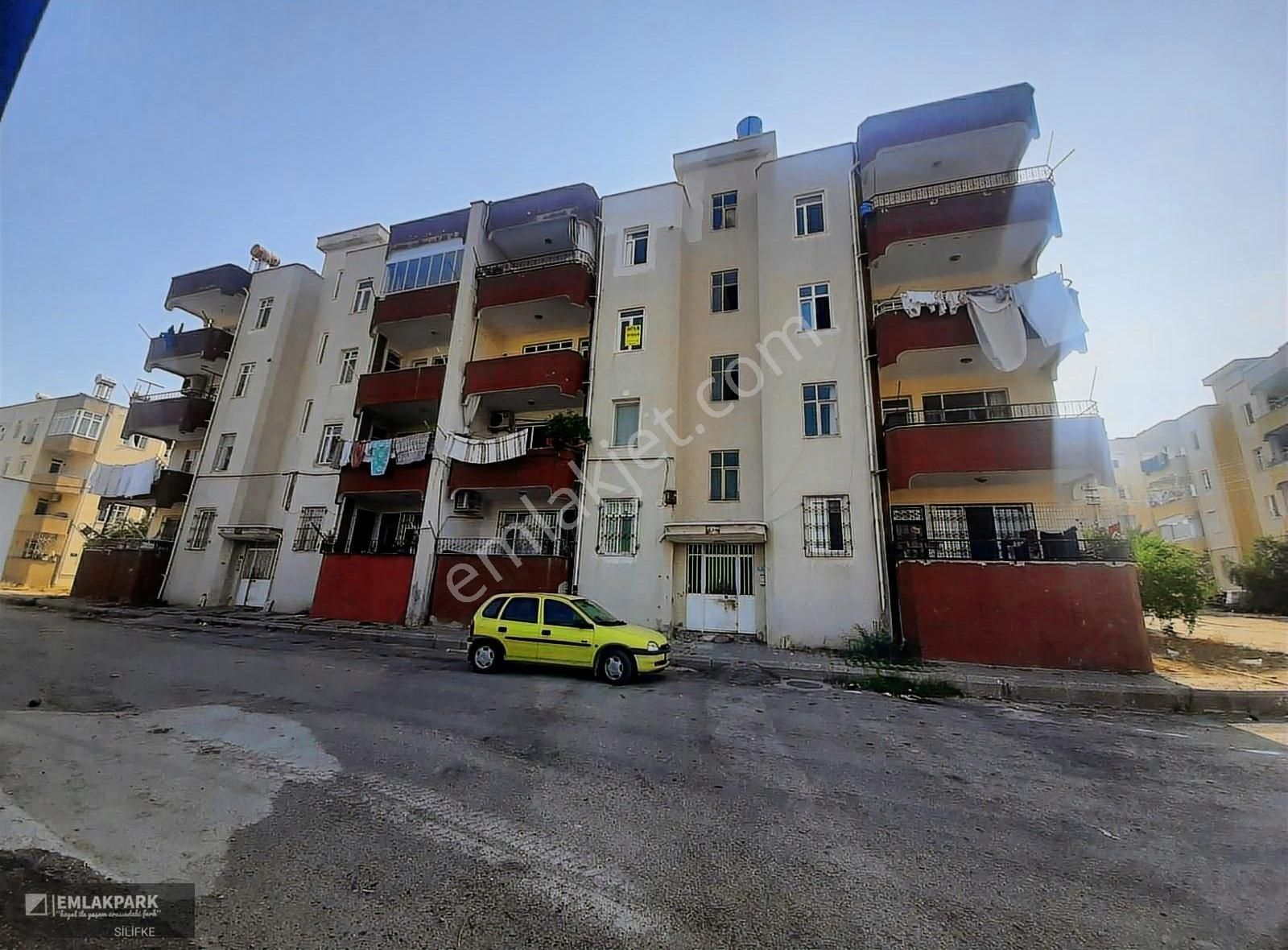 Emlakparkdan Adliye Ve Okullar Bölgesinde Satılık 3+1 Daire
