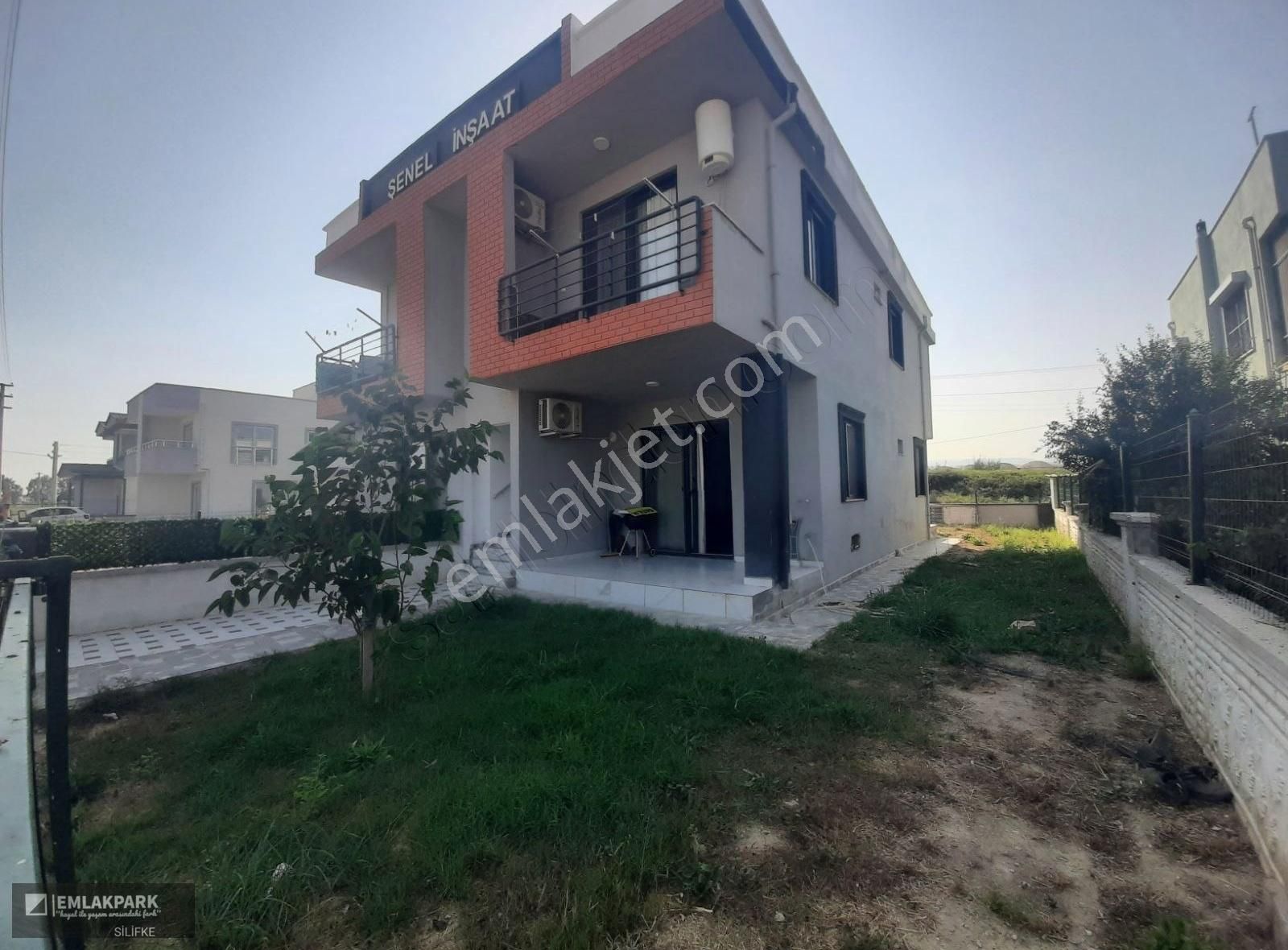 Emlakparkdan Taşucu Kummahallesinde Satılık 1+1daire