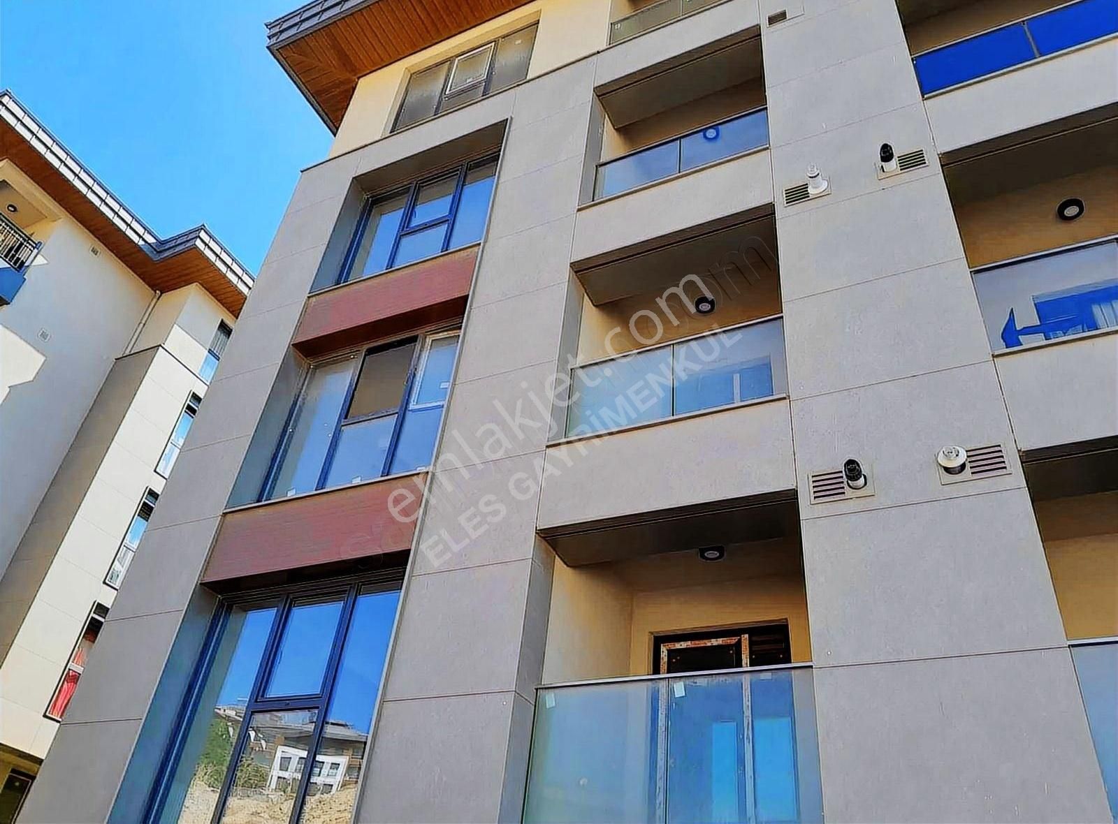 Kiralık Tokı Kirazlıtepe De 3. Kat 2+1 105m2