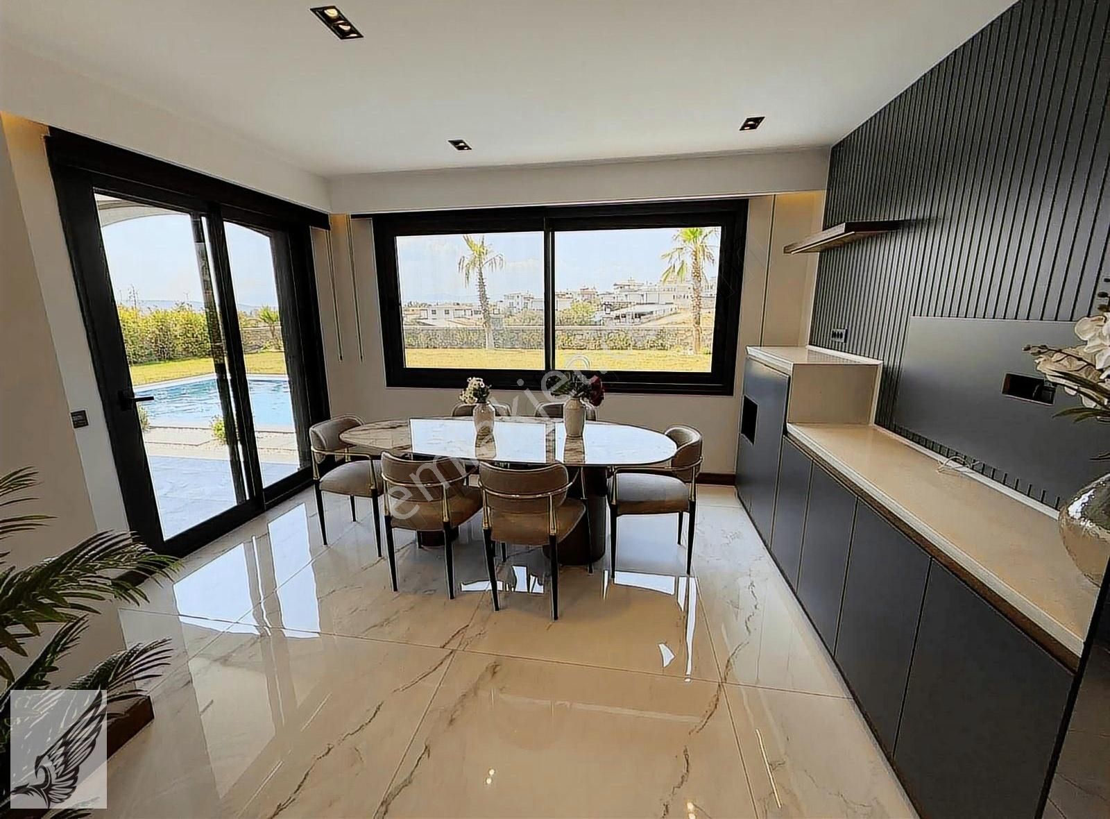 Ulamışta Akıllı Ev Sistemli Ultra Lüks Havuzlu Müstakil Villa - Görsel 18