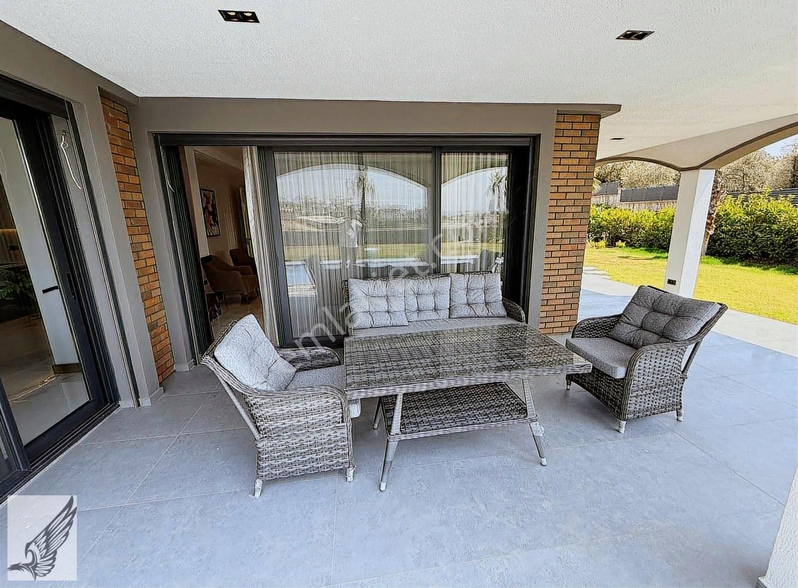 Ulamışta Akıllı Ev Sistemli Ultra Lüks Havuzlu Müstakil Villa - Görsel 7