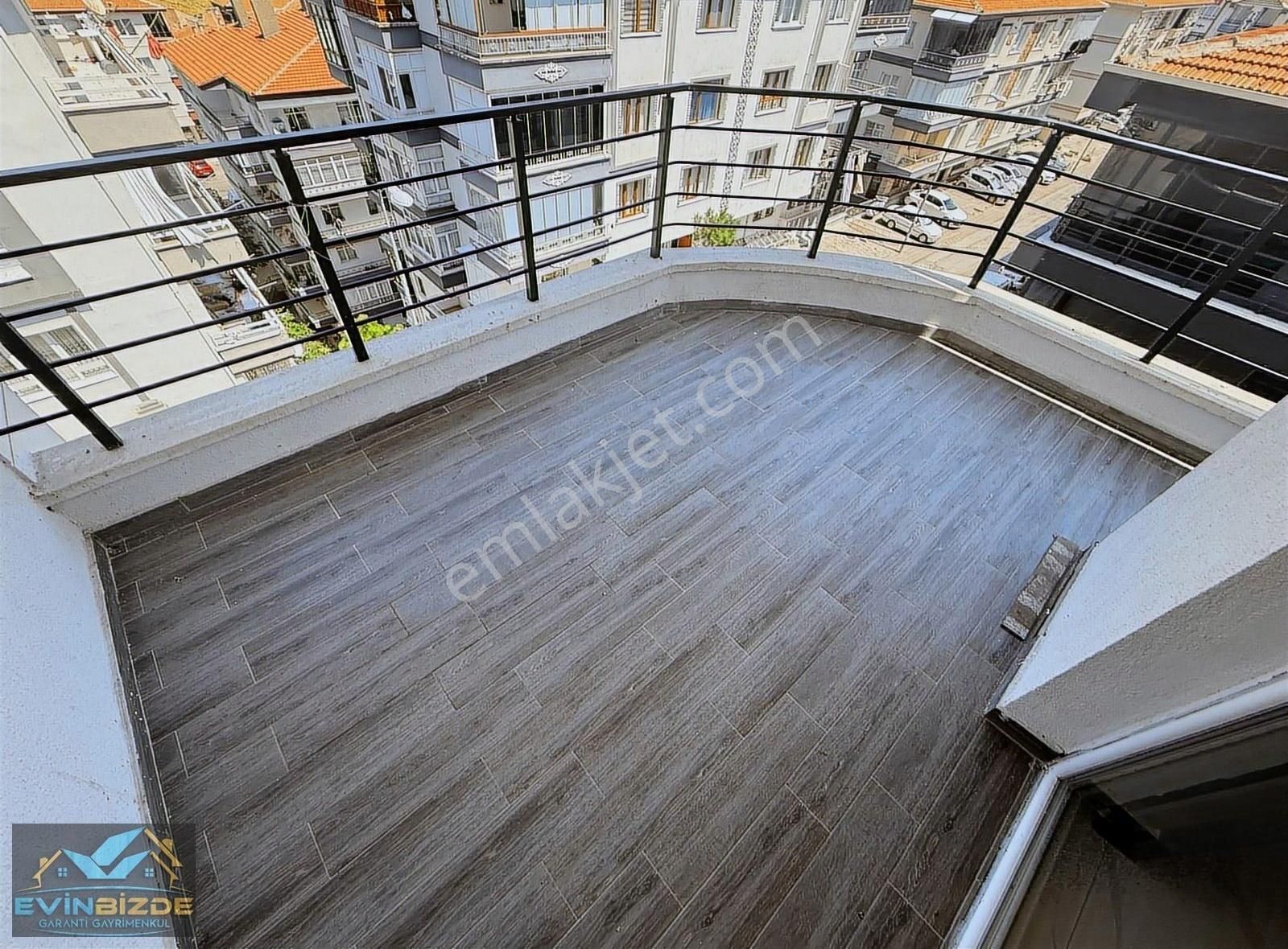 Keçiörende Cadde Üstünde Site İçinde 4+1 Giyinme Odalı Daire - Görsel 10