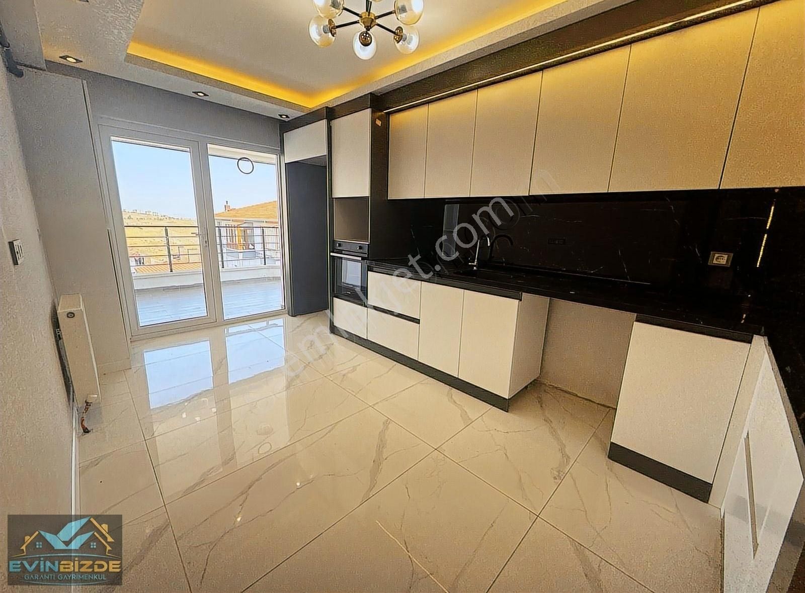 Keçiörende Cadde Üstünde Site İçinde 4+1 Giyinme Odalı Daire - Görsel 2