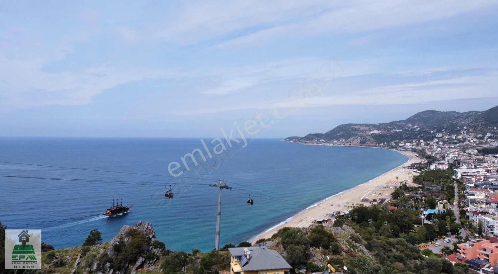 Alanya Kalesin'de Deniz Manzaralı 1+1 Eşyalı