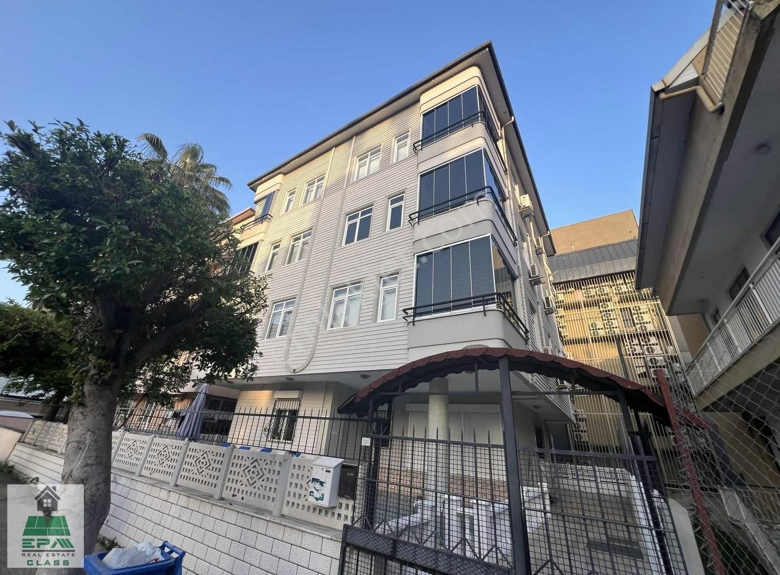 Cleopatra Sahiline 300 Mt Eşyalı Katta 2+1 Daire Havuzlu