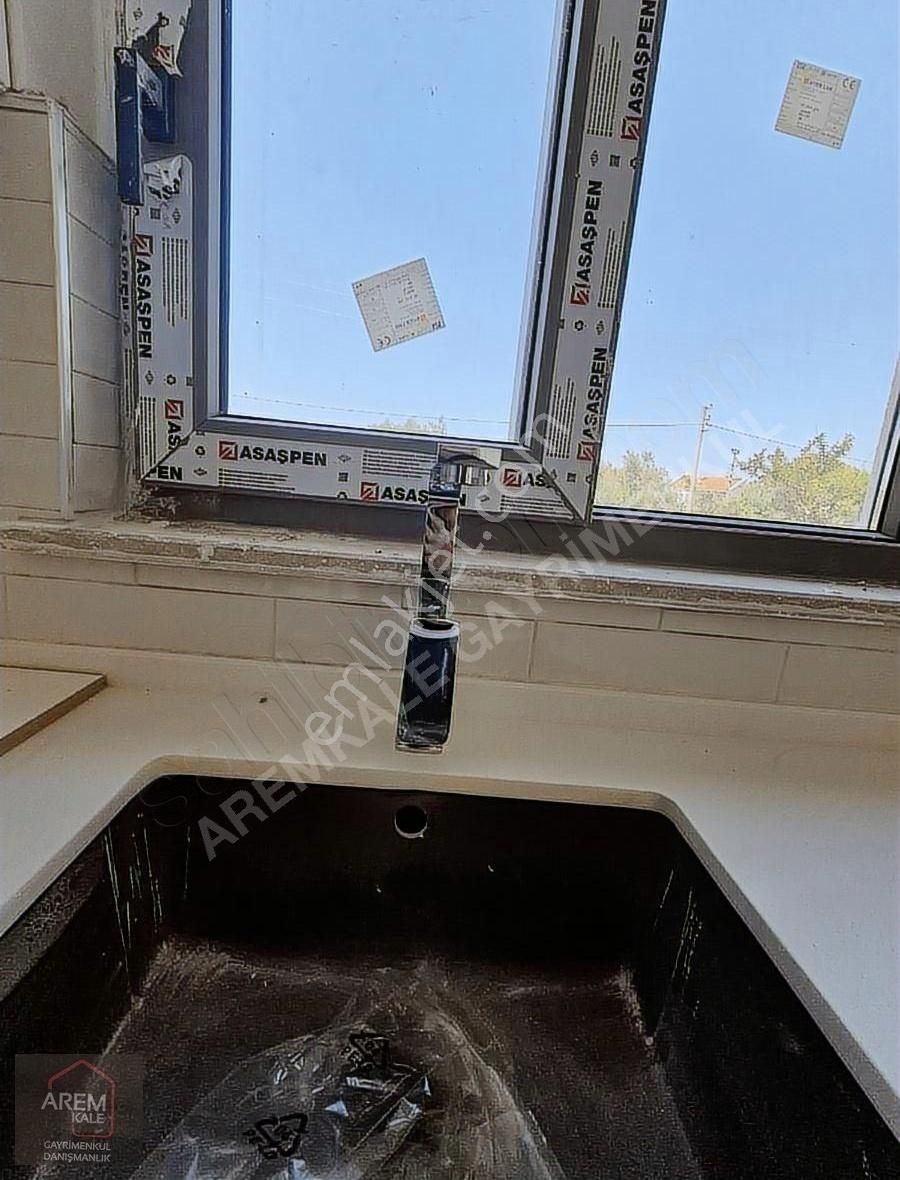 Çanakkale Güzelyalı'da Doğayla İçiçe 3+1 Müstakil Havuzlu Villa - Görsel 14