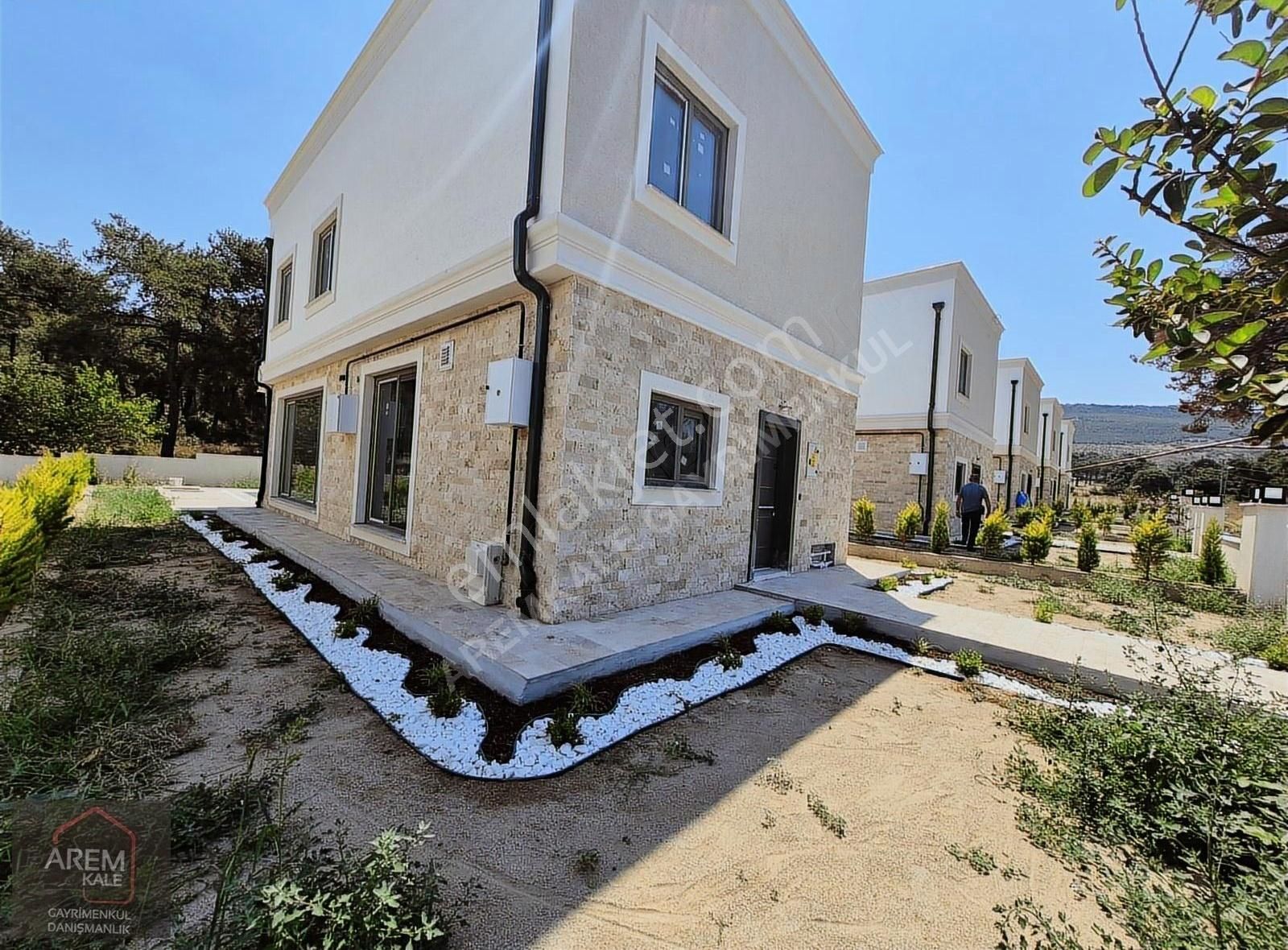 Çanakkale Güzelyalı'da Doğayla İçiçe 3+1 Müstakil Havuzlu Villa - Görsel 15