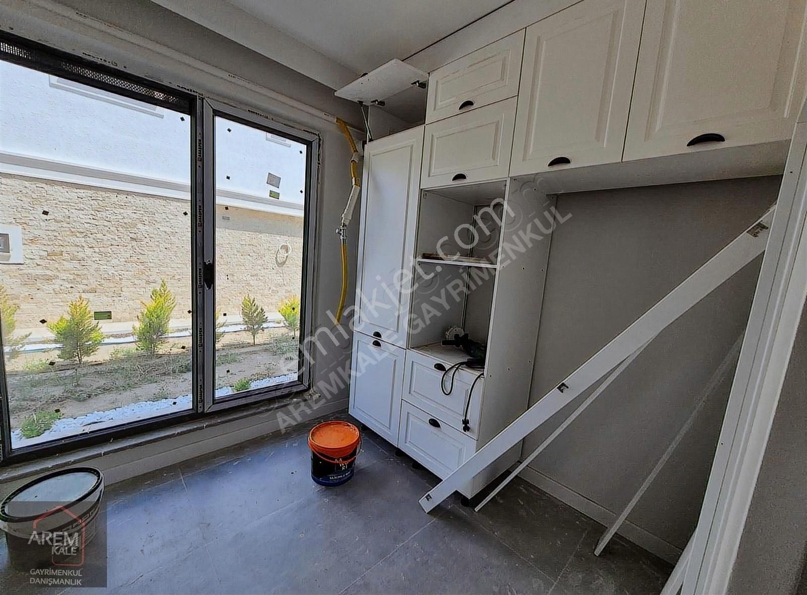 Çanakkale Güzelyalı'da Doğayla İçiçe 3+1 Müstakil Havuzlu Villa - Görsel 10