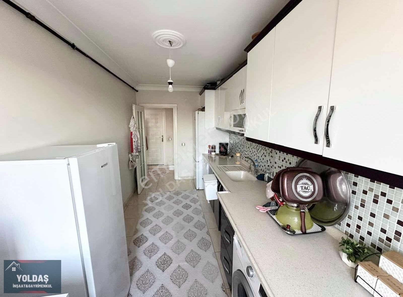 Yoldaş İnşaat'tan Satılık 2+1 100 M2 2.kat 10 Yaşında Daire