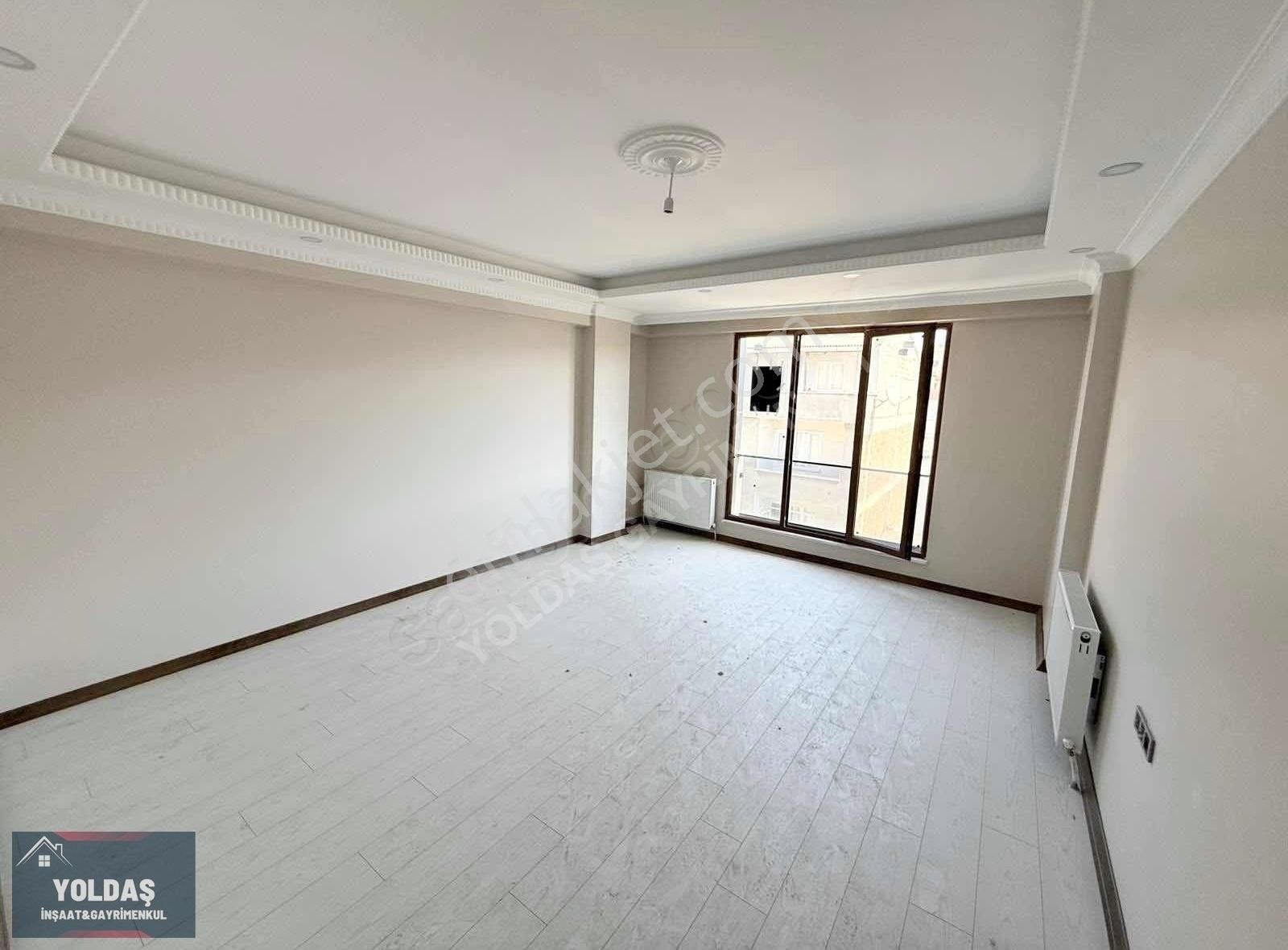 Yoldaş'tan Satılık 3+1 130 M2 4.kat Çift Balkonlu Geniş Daire