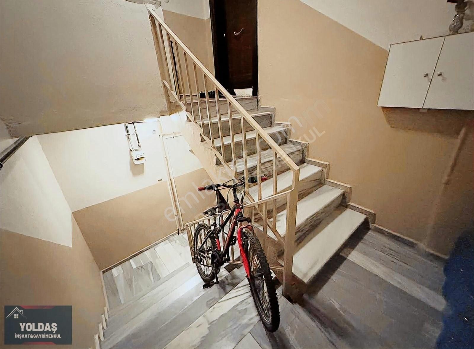 Yoldaş İnş Satılık 6+2 280 M2çatısı Yüksek 2 Aileye Uygun Dublex