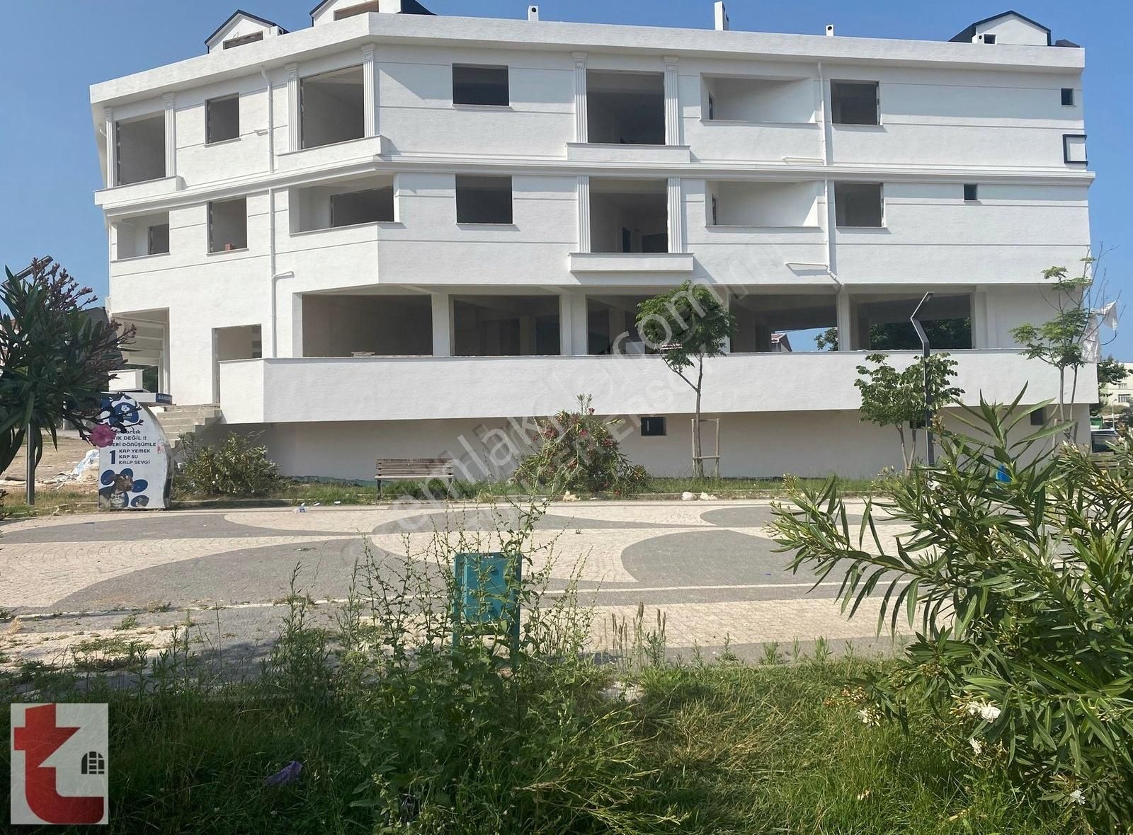 Bandırma Ayyıldız Mahallesinde Ayrı Mutfaklı Satılık 1+1 Daire