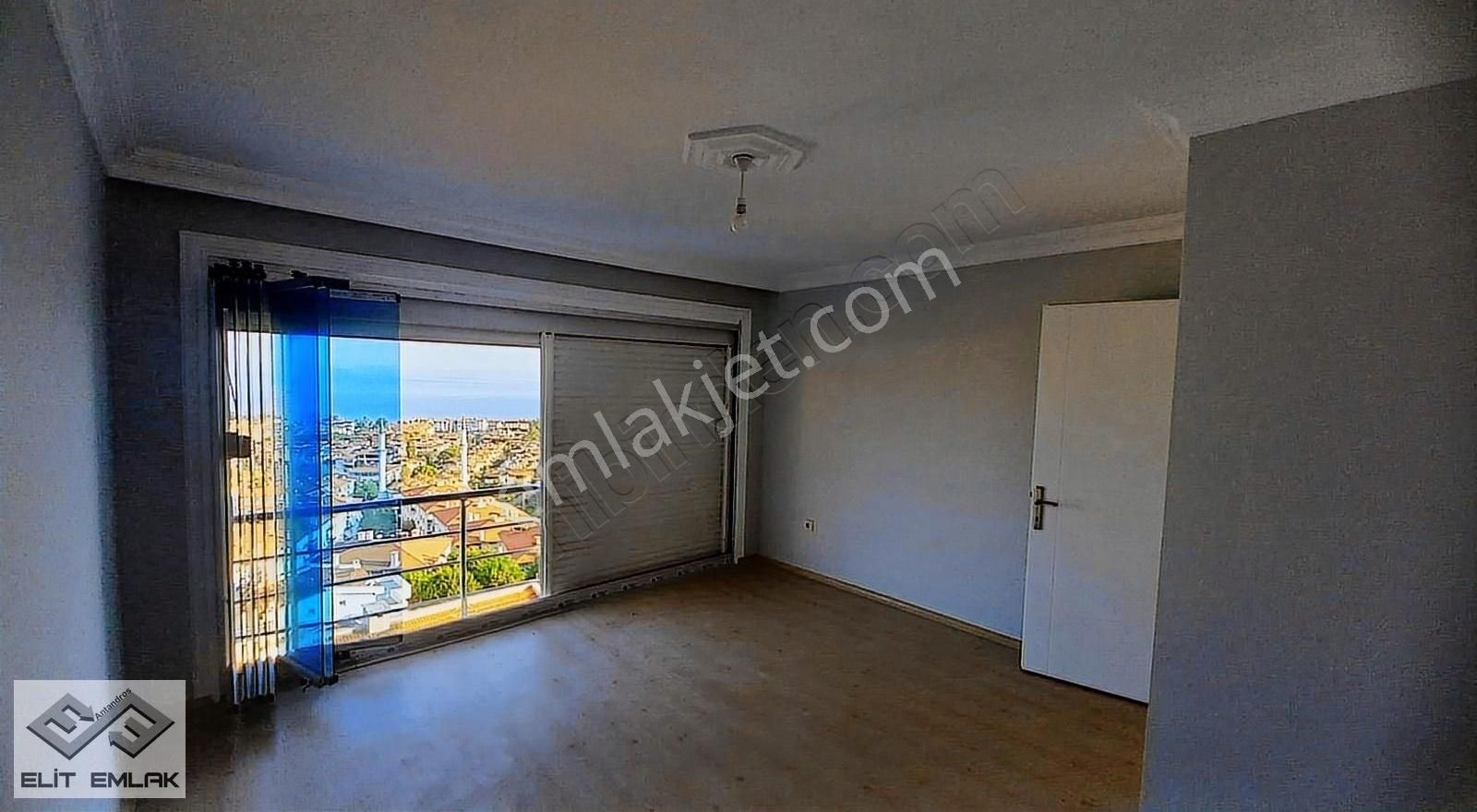 Altınoluk'ta Satılık 5+1 Muhteşem Manzaralı Daire - Görsel 22