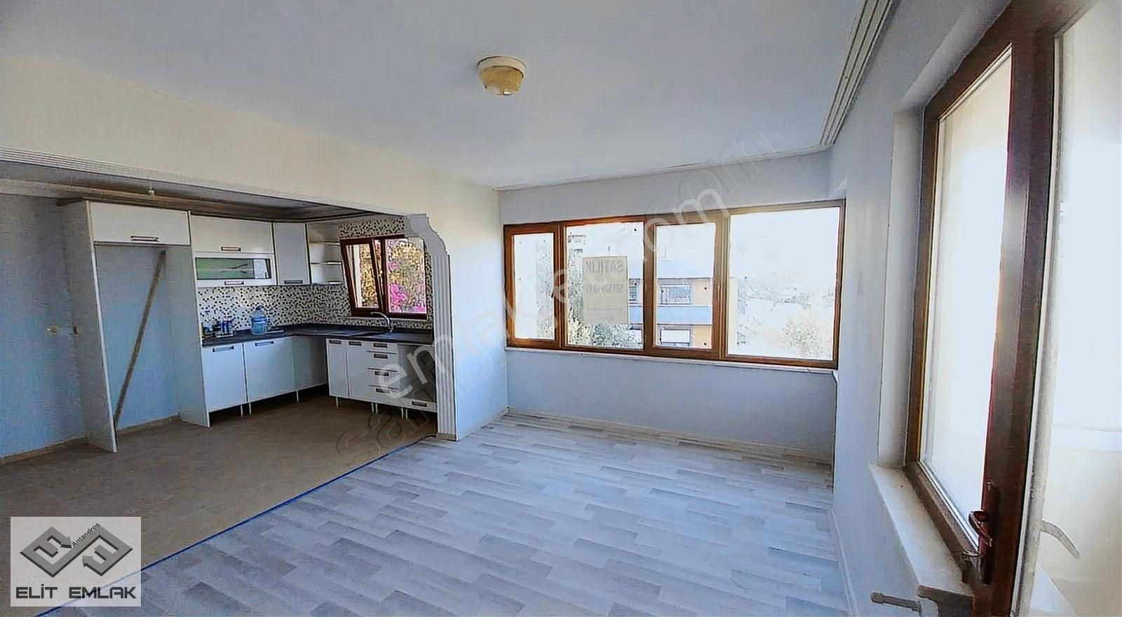 Altınoluk'ta Satılık 5+1 Muhteşem Manzaralı Daire - Görsel 3