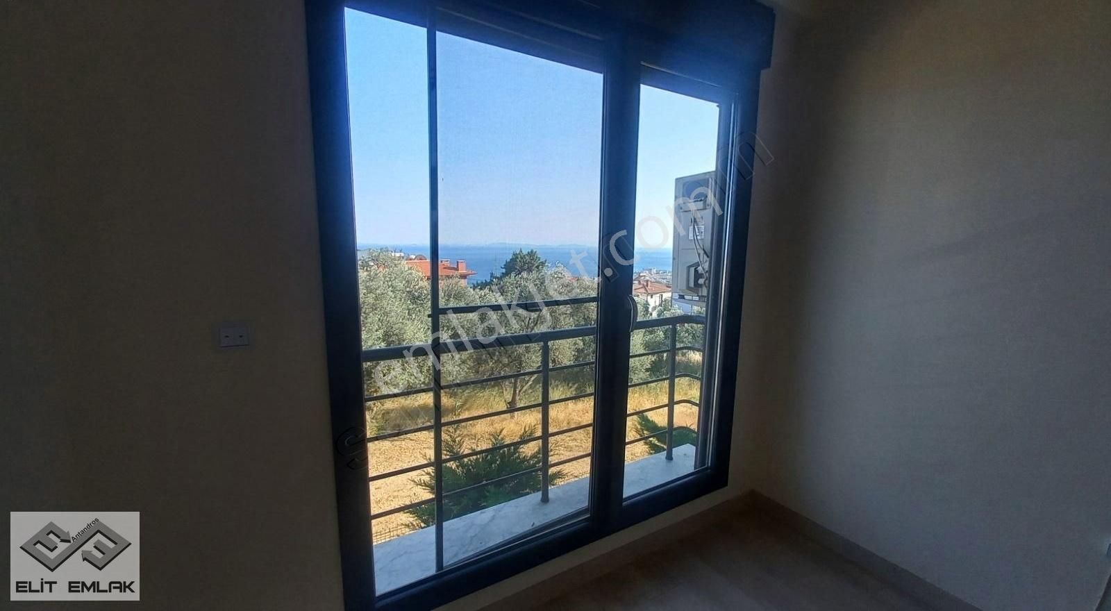 Altınoluk'ta Nezih Sitede Satılık Muhteşem Deniz Manzaralı Daire - Görsel 13