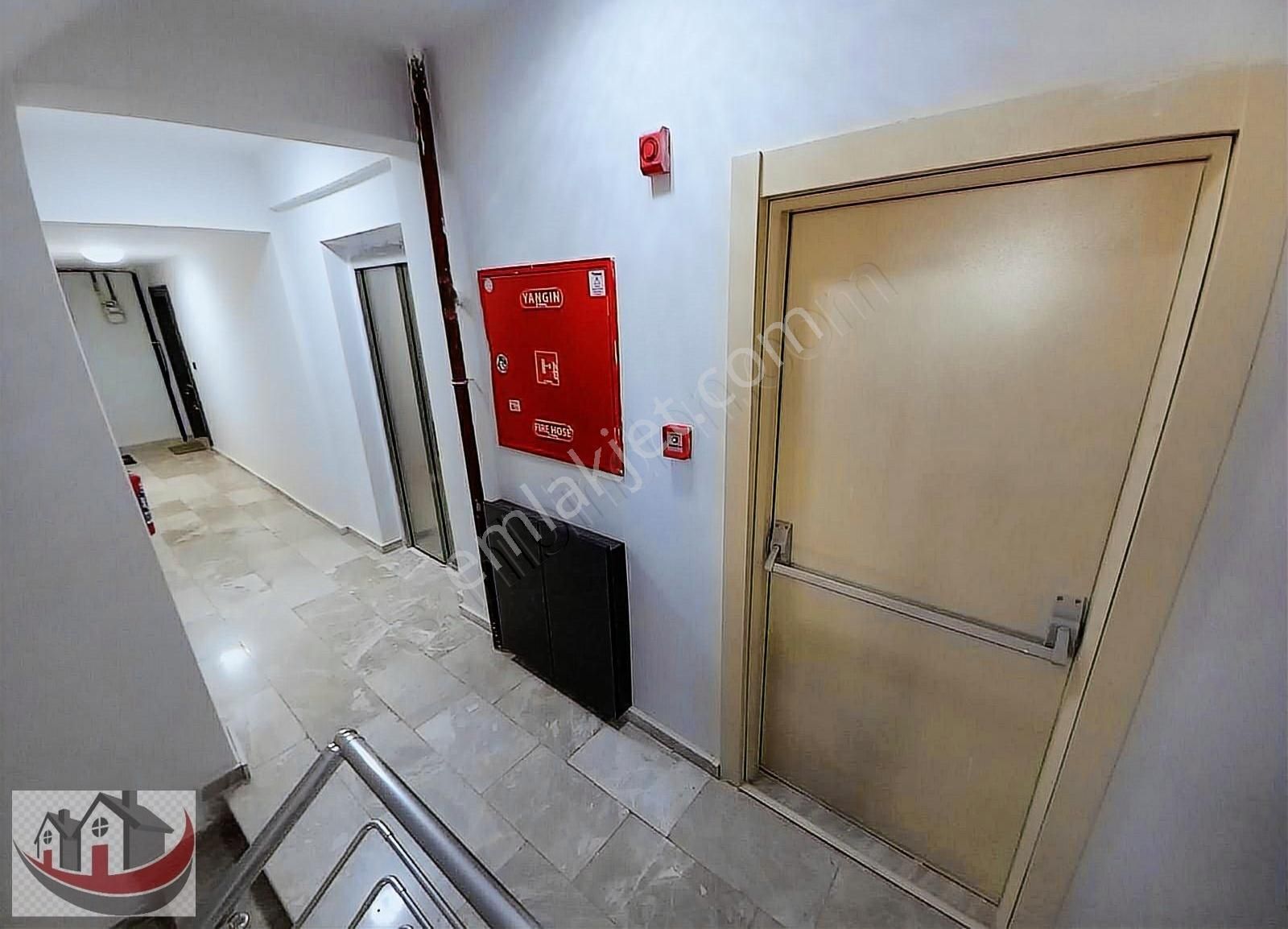 Güneyden Subay Evlerinde Metroya Çok Yakı Lüks Daire - Görsel 14