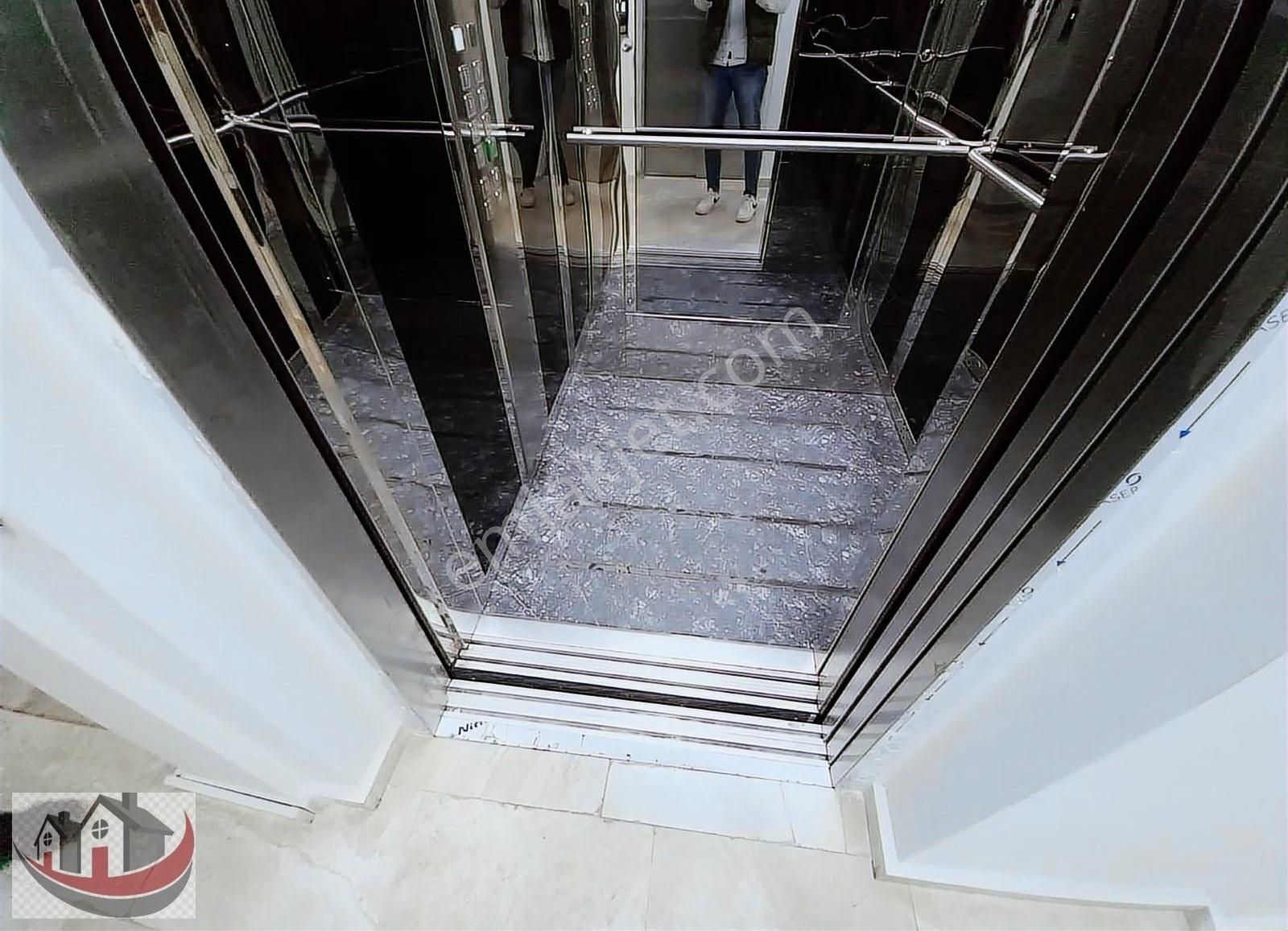 Güneyden Subay Evlerinde Metroya Çok Yakı Lüks Daire - Görsel 13