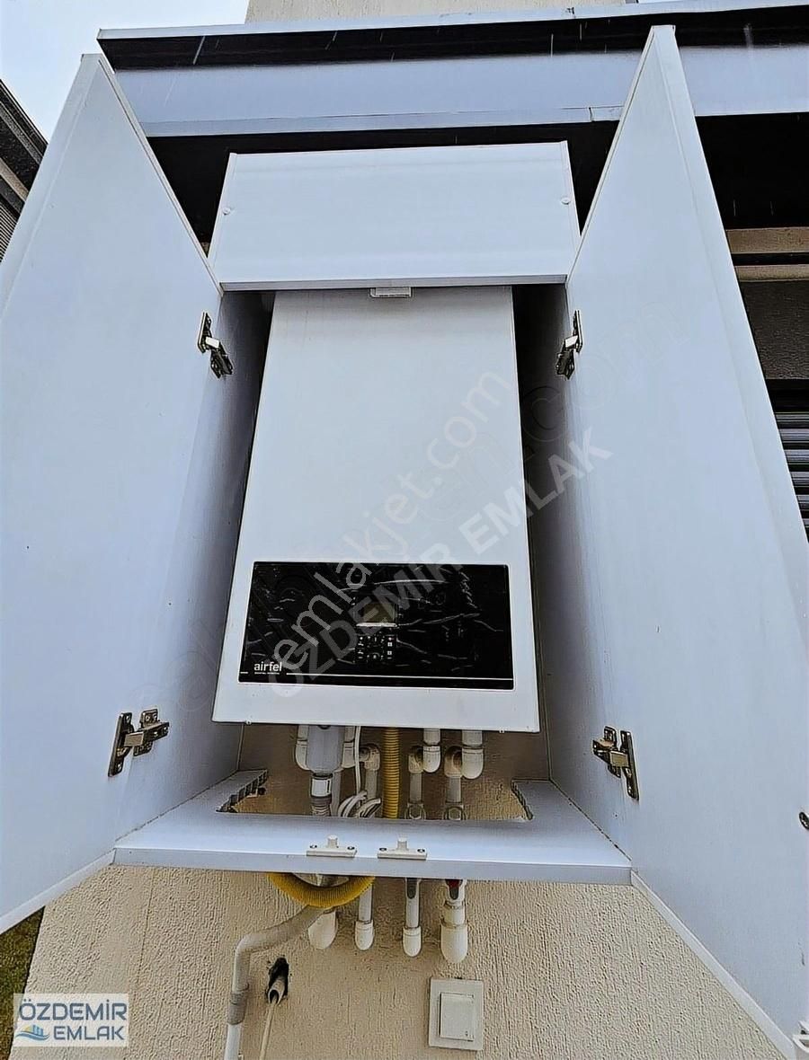 Özdemir Emlaktan Merkezde Satılık Geniş Ferah 4+1 Villalar - Görsel 4