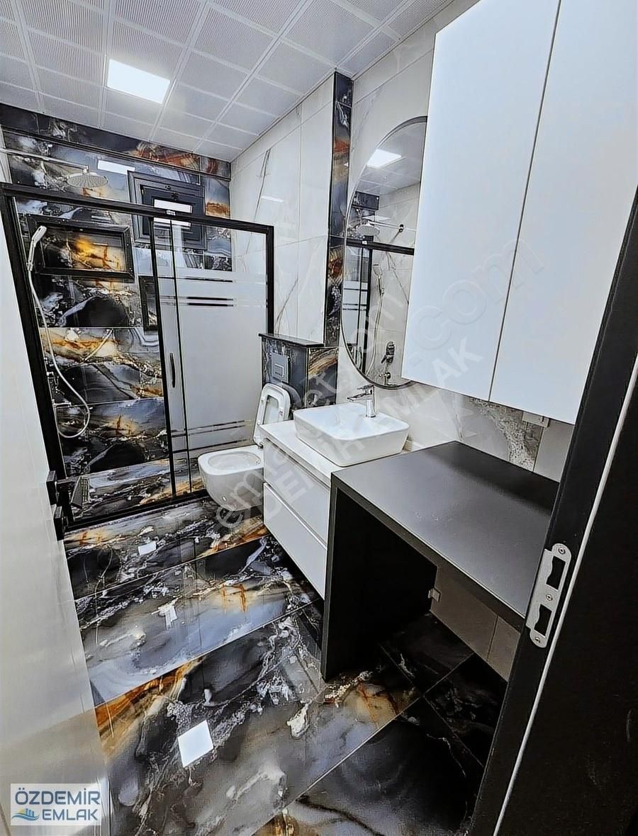 Özdemir Emlaktan Merkezde Satılık Geniş Ferah 4+1 Villalar - Görsel 6