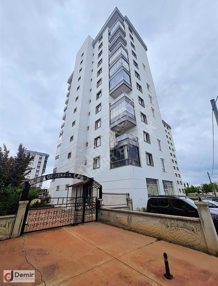 Demir Emlak Tan Yeşilyurt Mah. Site İçi Satılık 3+1 Daire
