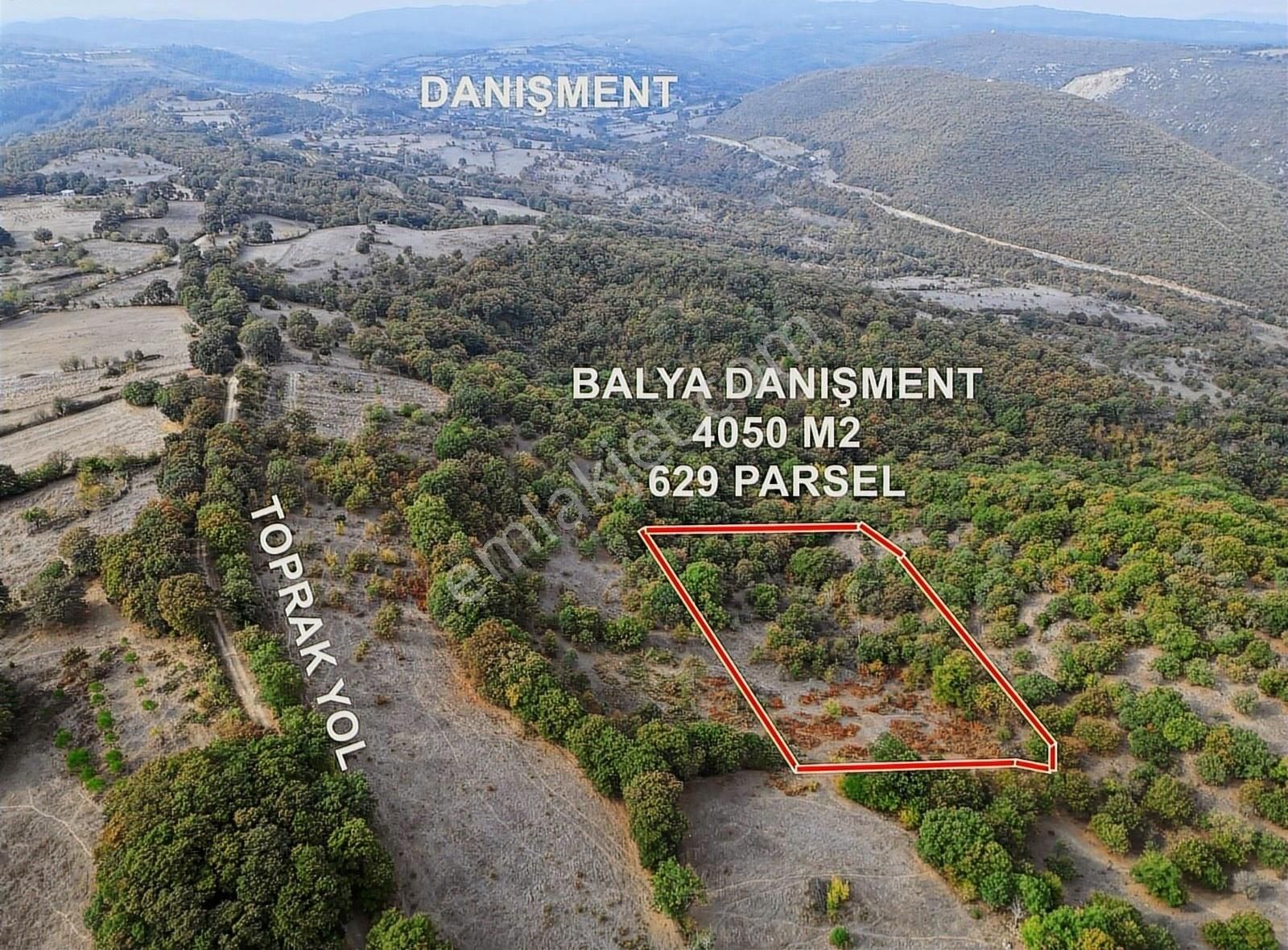 Balya Danişmette Emsallarinin Altında 4 Dönüm Tarla