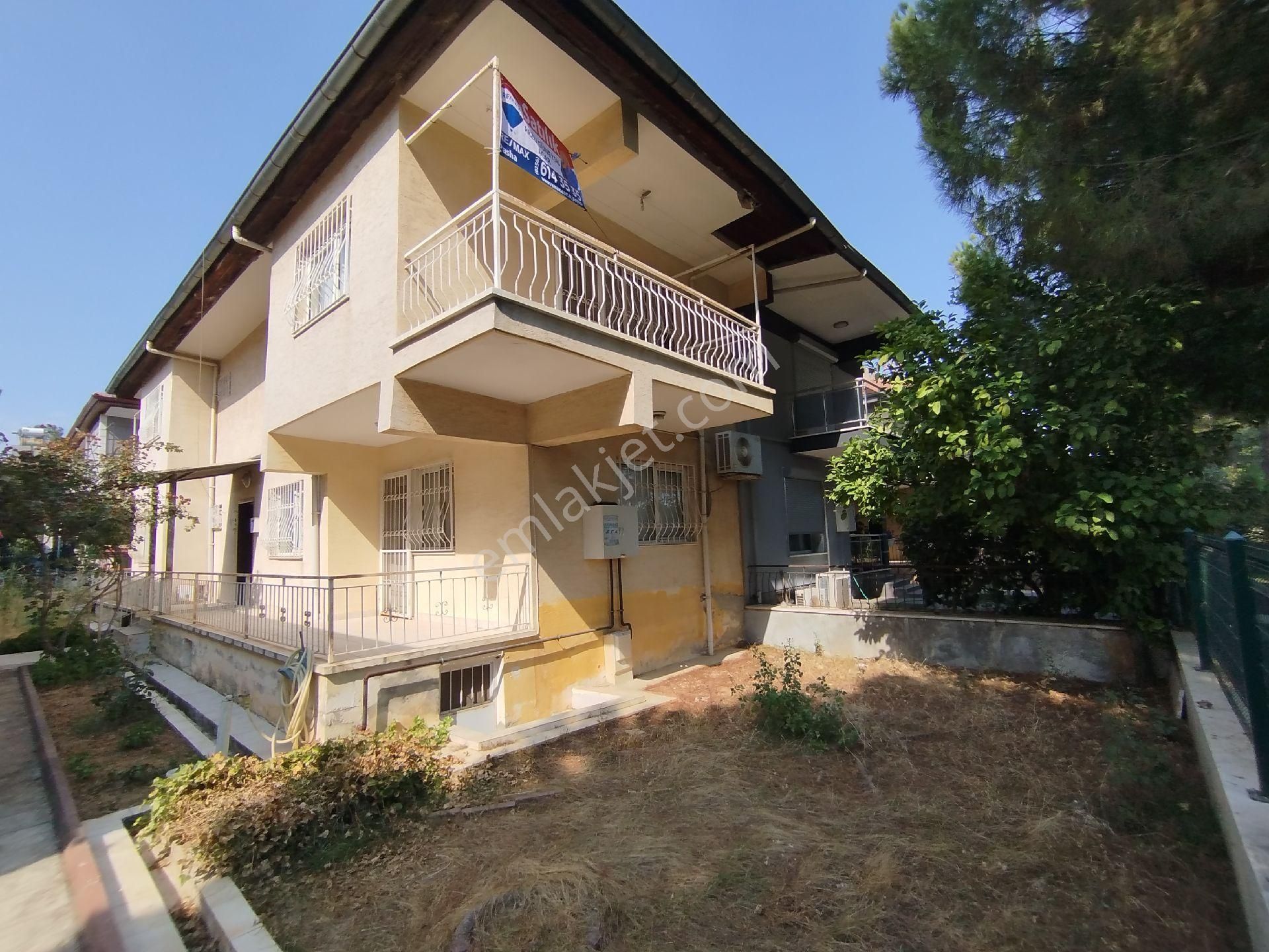 Aydın Efeler Kemer Mahalesinde Bahçeli Dubleks Villa Satılık