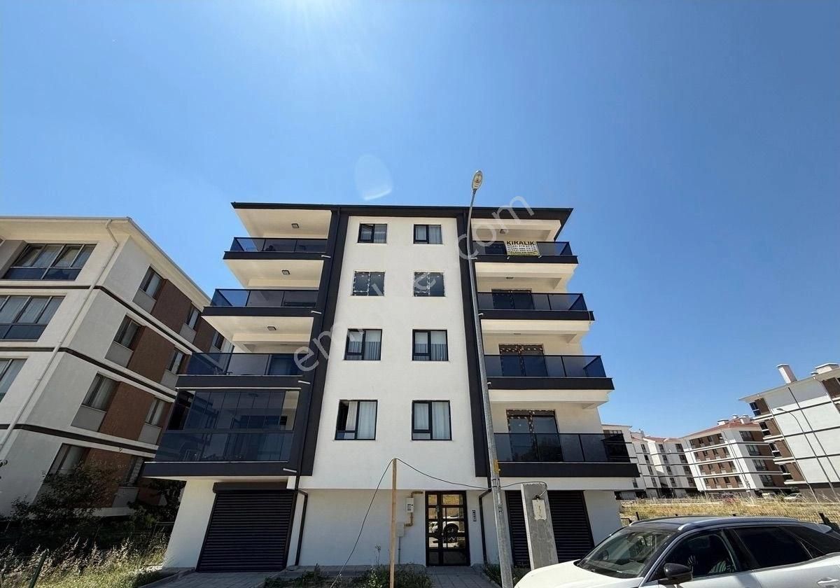 Emek Mah. Ölçe Siteleri Yakını Bahçeli 2+0 65m2 Daire