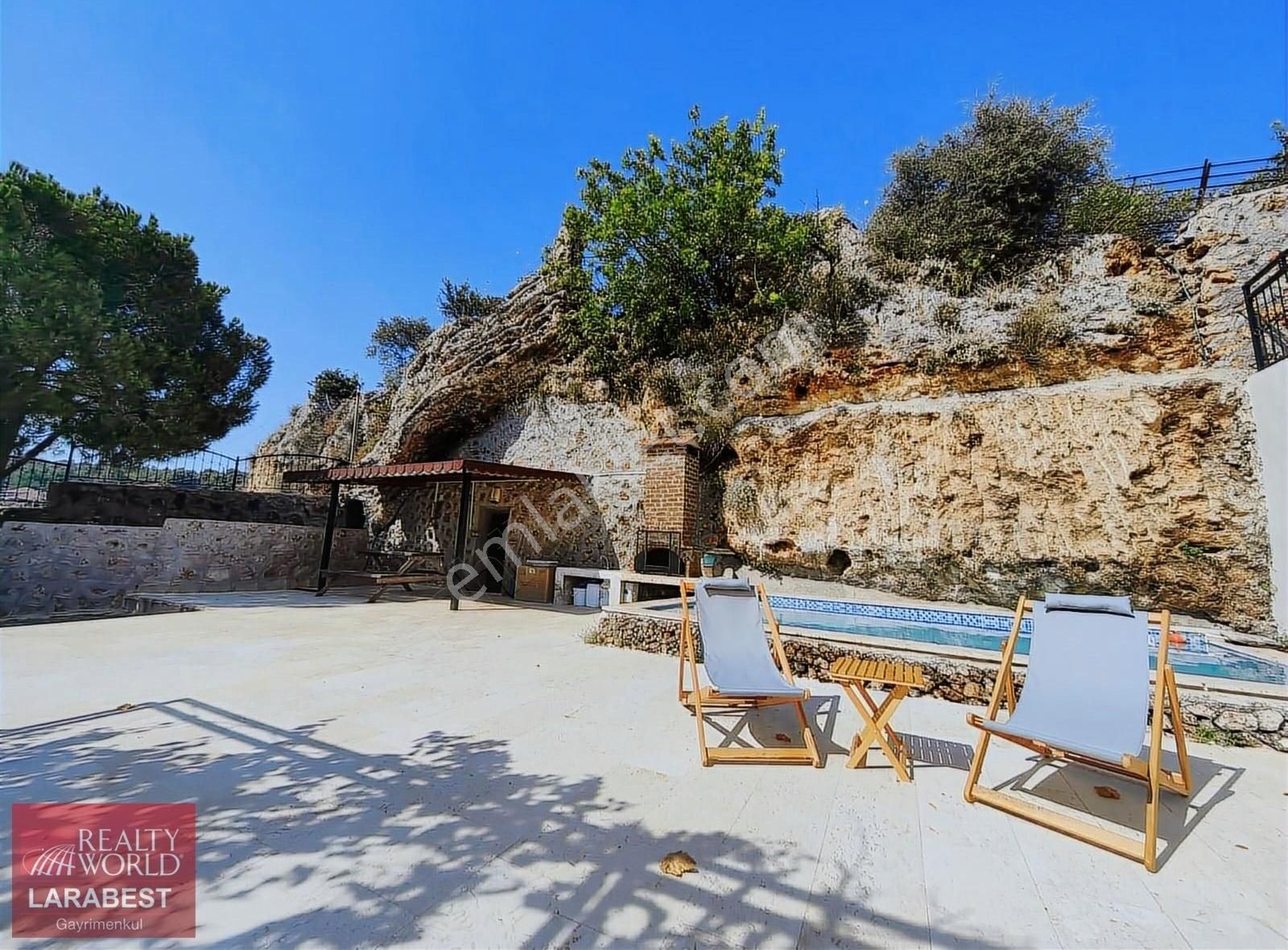 Duacı'da Muhteşem Konumda Satılık Villa - Görsel 10