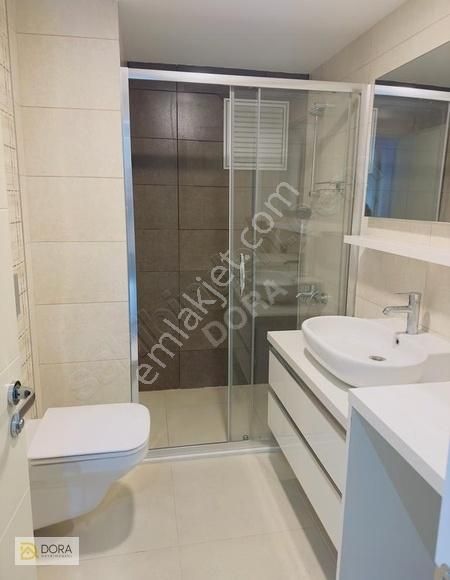 Havuzlu Ve Güvenlikli Site İçerisinde 3+1 135m2 Lüks Daire