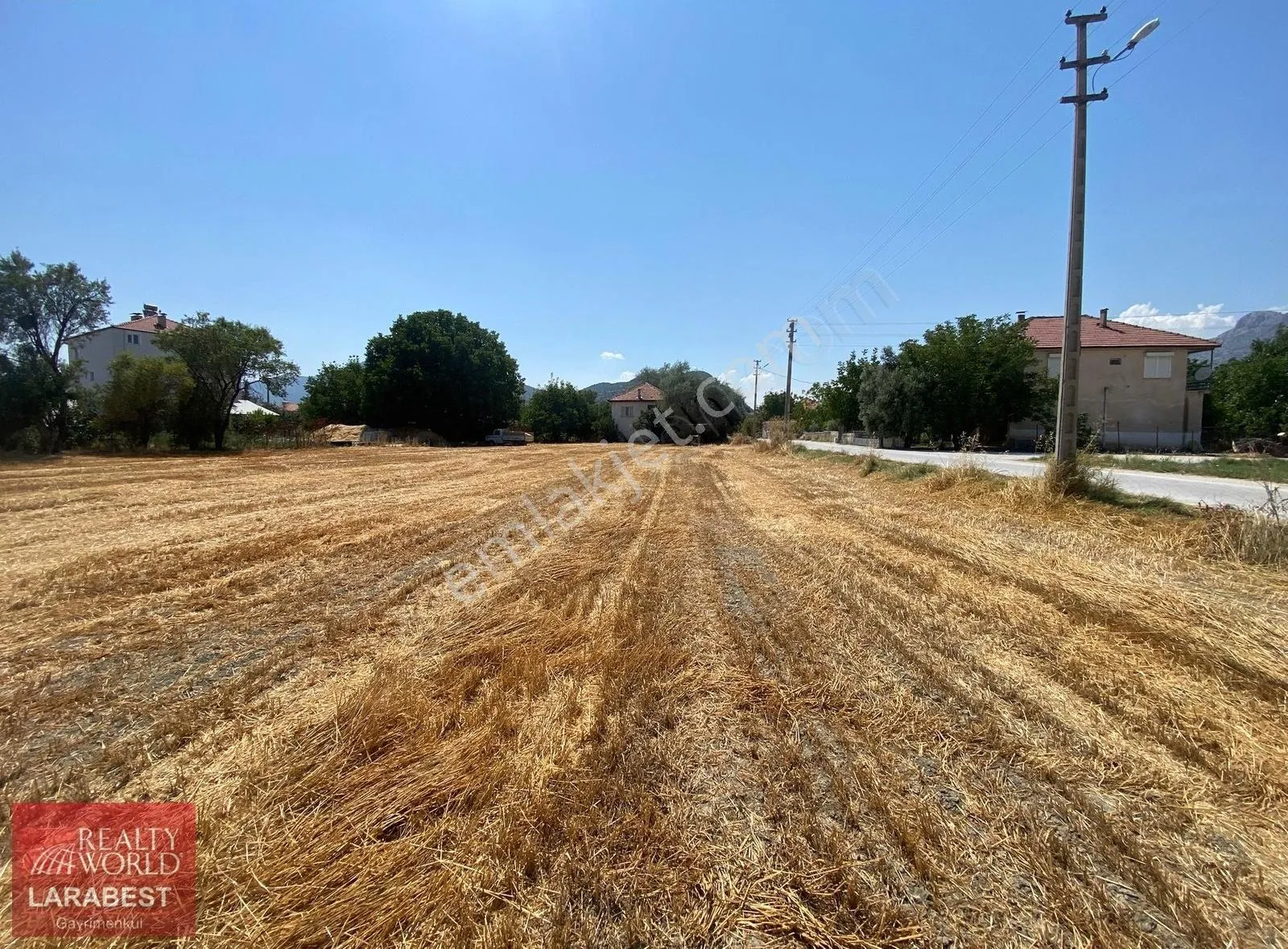 Bucak Kızılkaya Mahallesinde 1458 M2 Satılık Tarla