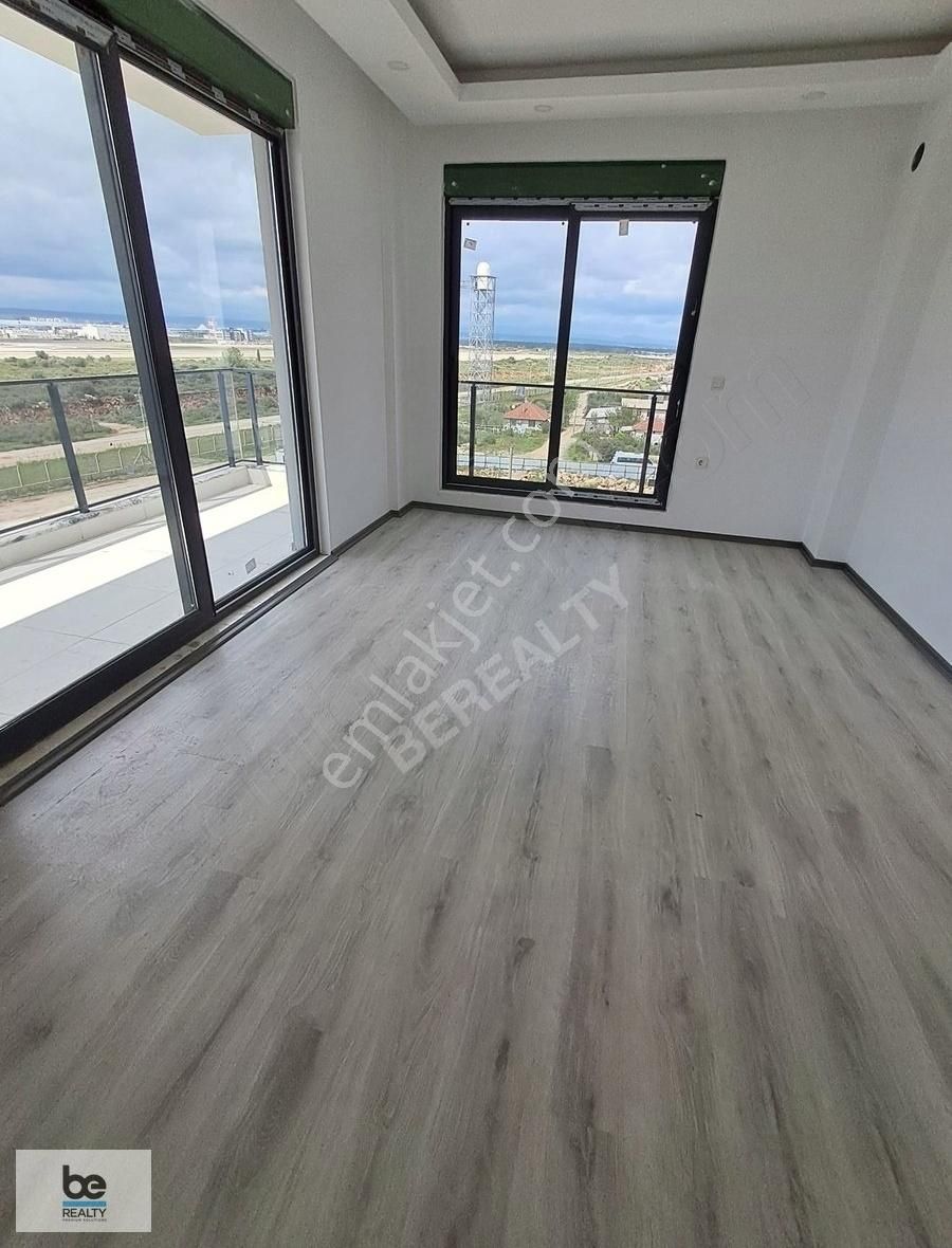 Altıntaş'ta Geniş, Modern, Sitede, Havuzlu 2+1 Daire