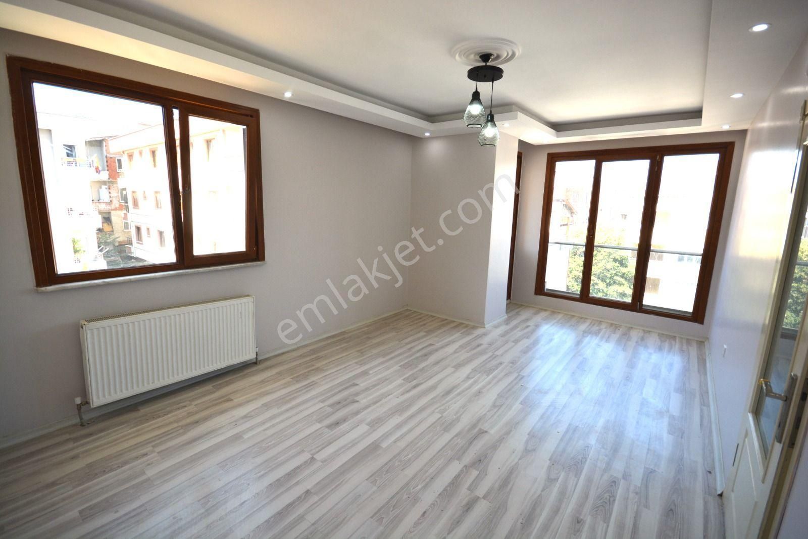 Samandıra Da 2+1 120 M2 Kiralik Çatı Dubleks Daire