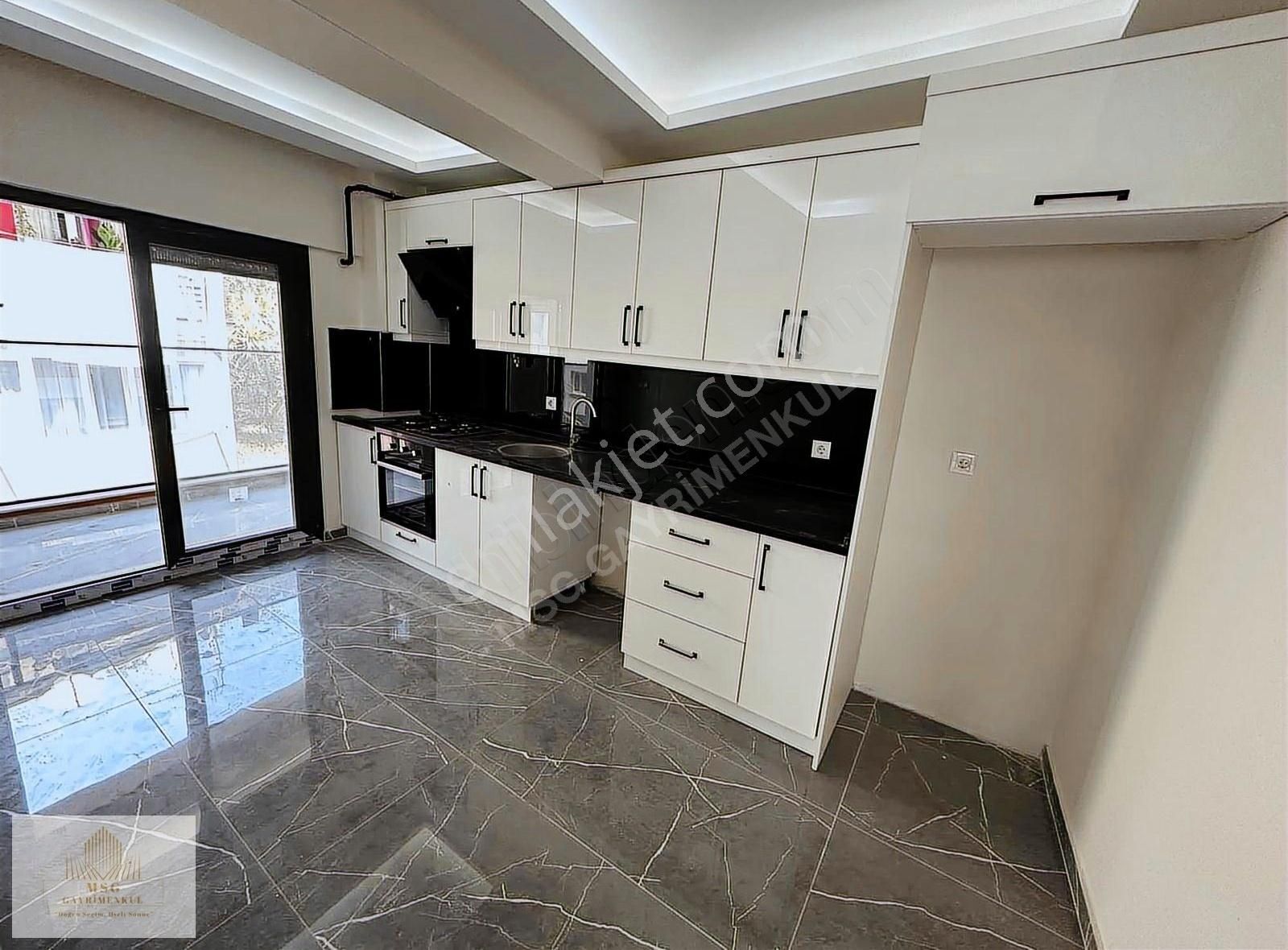 Msg'den Gülyakada Sıfır Binada Otoparklı Asansörlü 2+1 Daire - Görsel 36
