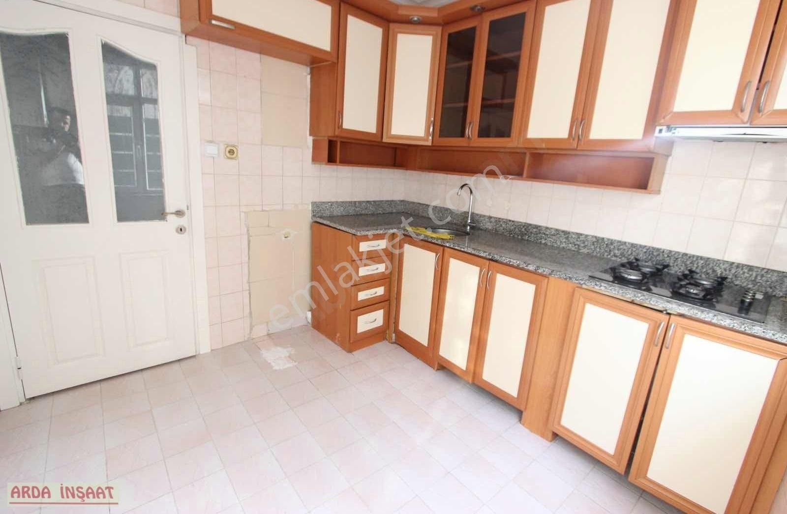 Sultancifligi Mahallesi Ordu Caddesi Üzerinde 2+1 90 M2 Daire